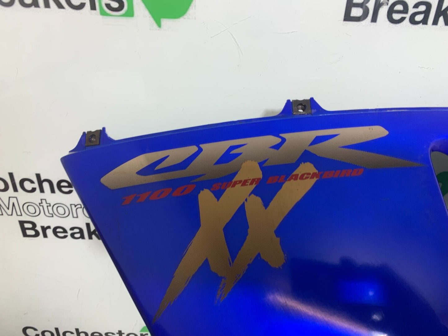 HONDA CBR1100 BLACKBIRD LEFT FAIRING PANEL  YEAR 1999-2005 (CMB1103)