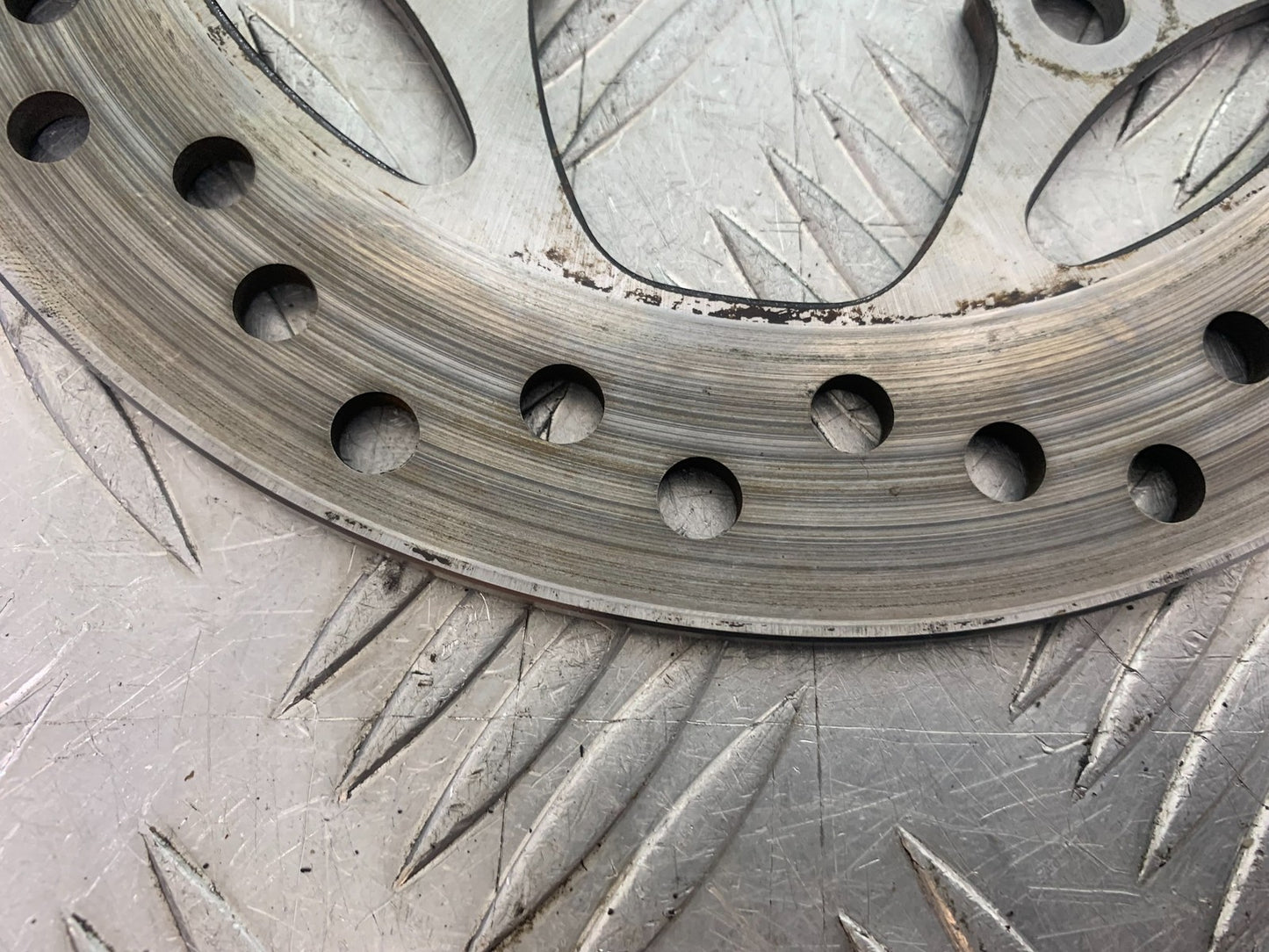 TRIUMPH 675 STREET TRIPLE REAR BRAKE DISC  2013-2016 (CMB1186)