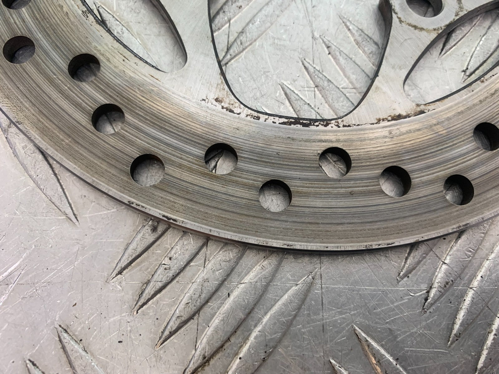 TRIUMPH 675 STREET TRIPLE REAR BRAKE DISC  2013-2016 (CMB1186)