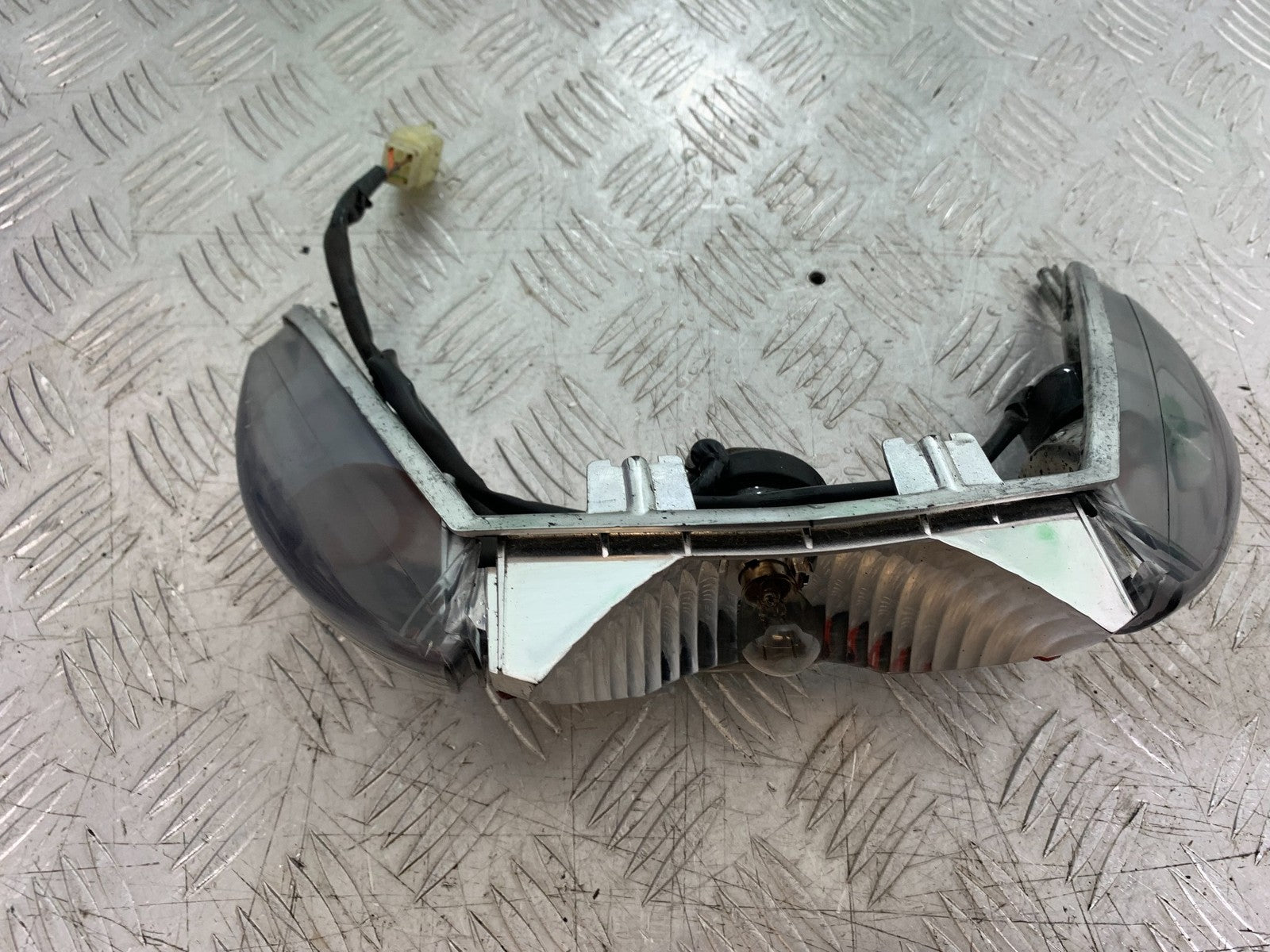 HONDA CBF600 CBF 600 REAR LIGHT  YEAR 2004 -07 (CMB1247)