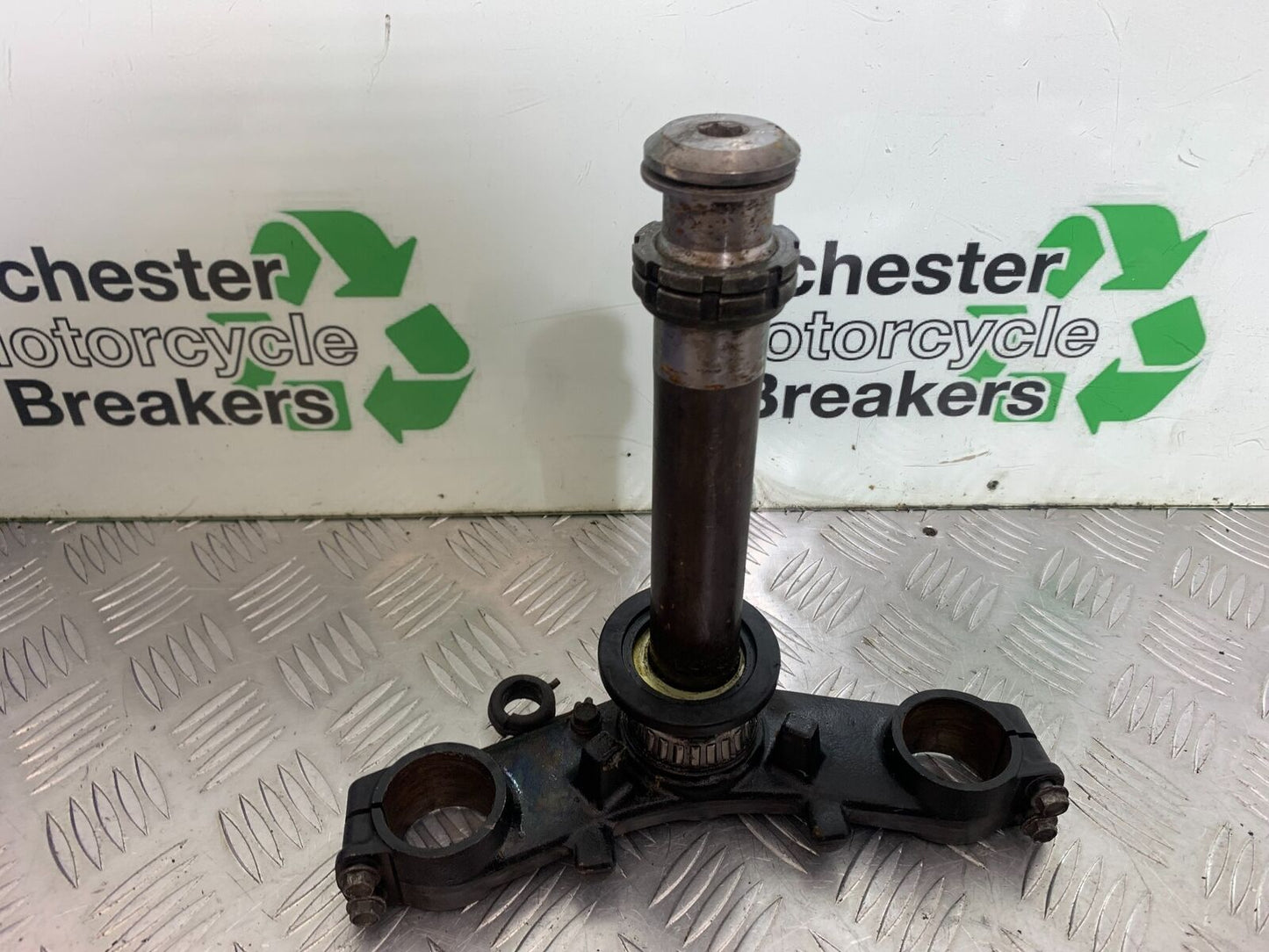 KAWASAKI Z750 Z 750 BOTTOM YOKE  YEAR 2004-2006  (CMB1104)