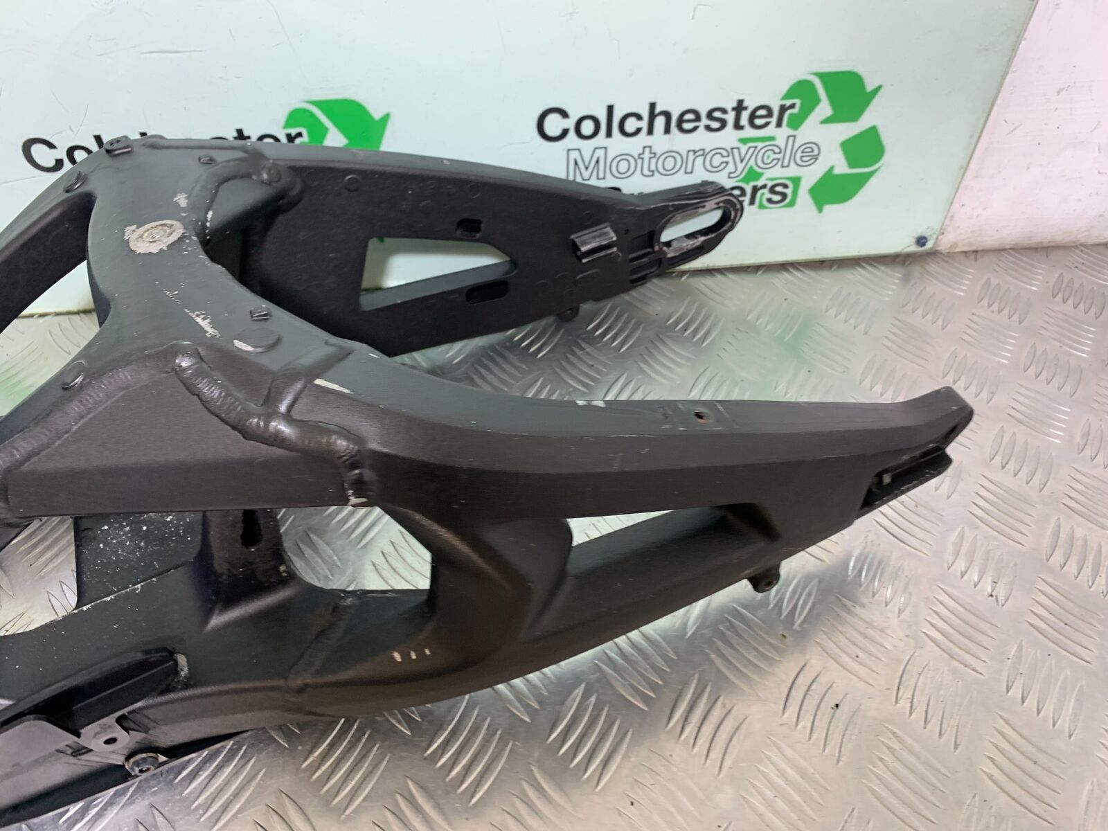 KAWASAKI ZX10R ZX 10R SWINGARM YEAR 2016-2020 (CMB1015)