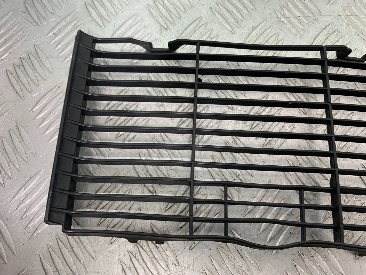 HONDA CB600 CB 600 HORNET RADIATOR GRILL    YEAR 1998-2002 (CMB1297)