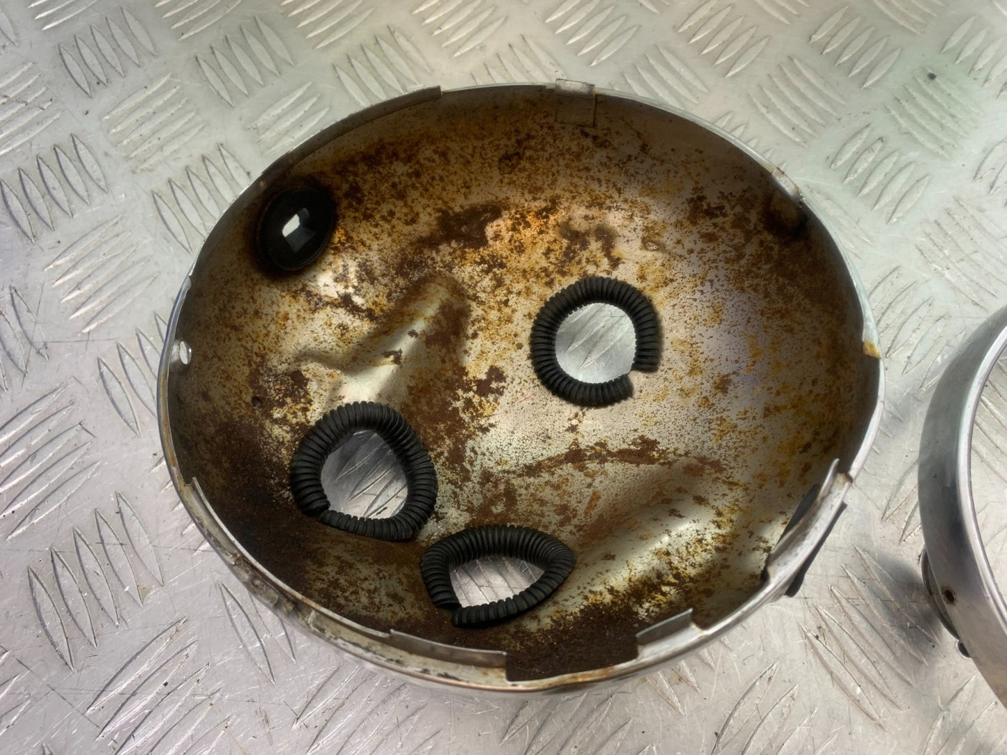 SUZUKI GS500 GS 500 HEADLIGHT BACKING  YEAR 2001-2008 (CMB1254)