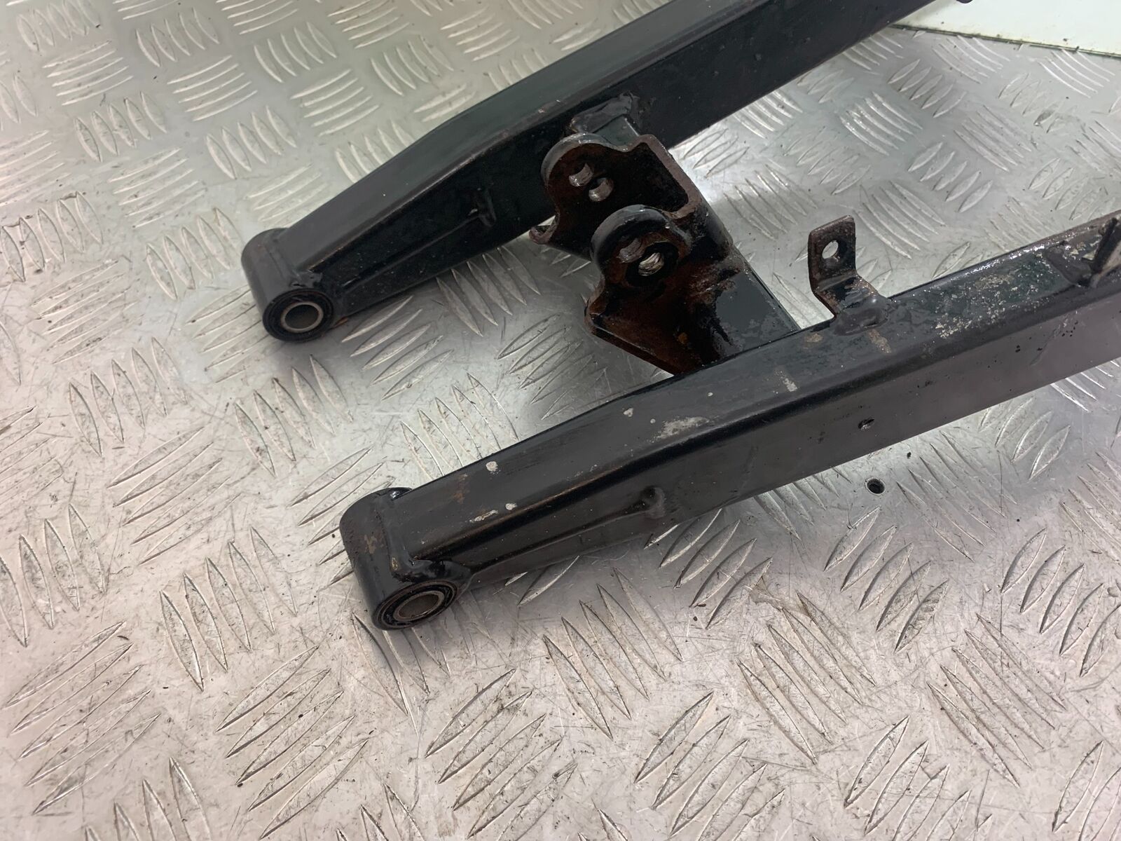 YAMAHA XT125 X XT 125 X SWINGARM 2005-2011 (CMB1097)