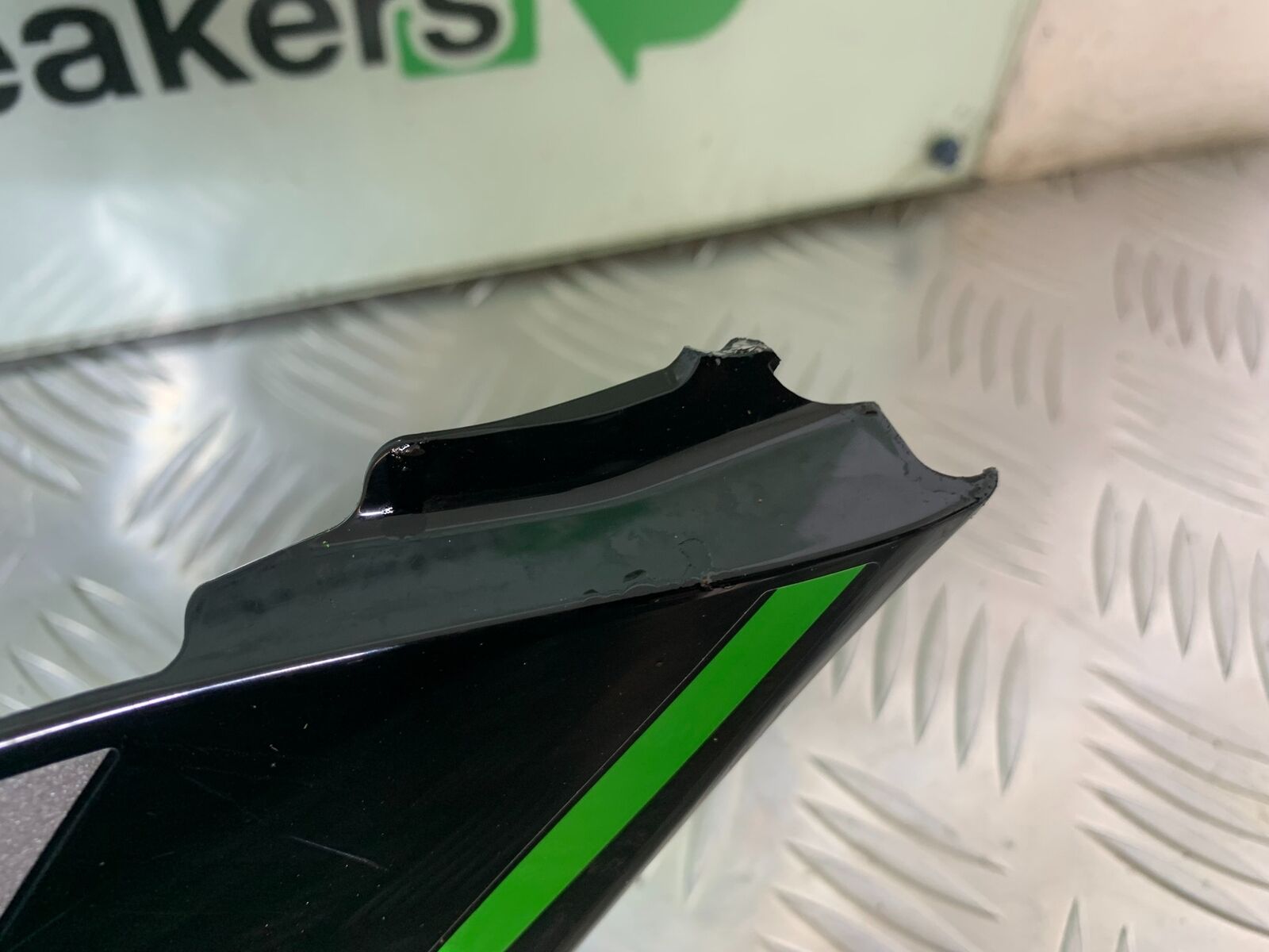 KAWASAKI ZX10R ZX 10R LEFT TANK PANEL  YEAR 2016-2020 (CMB1015)
