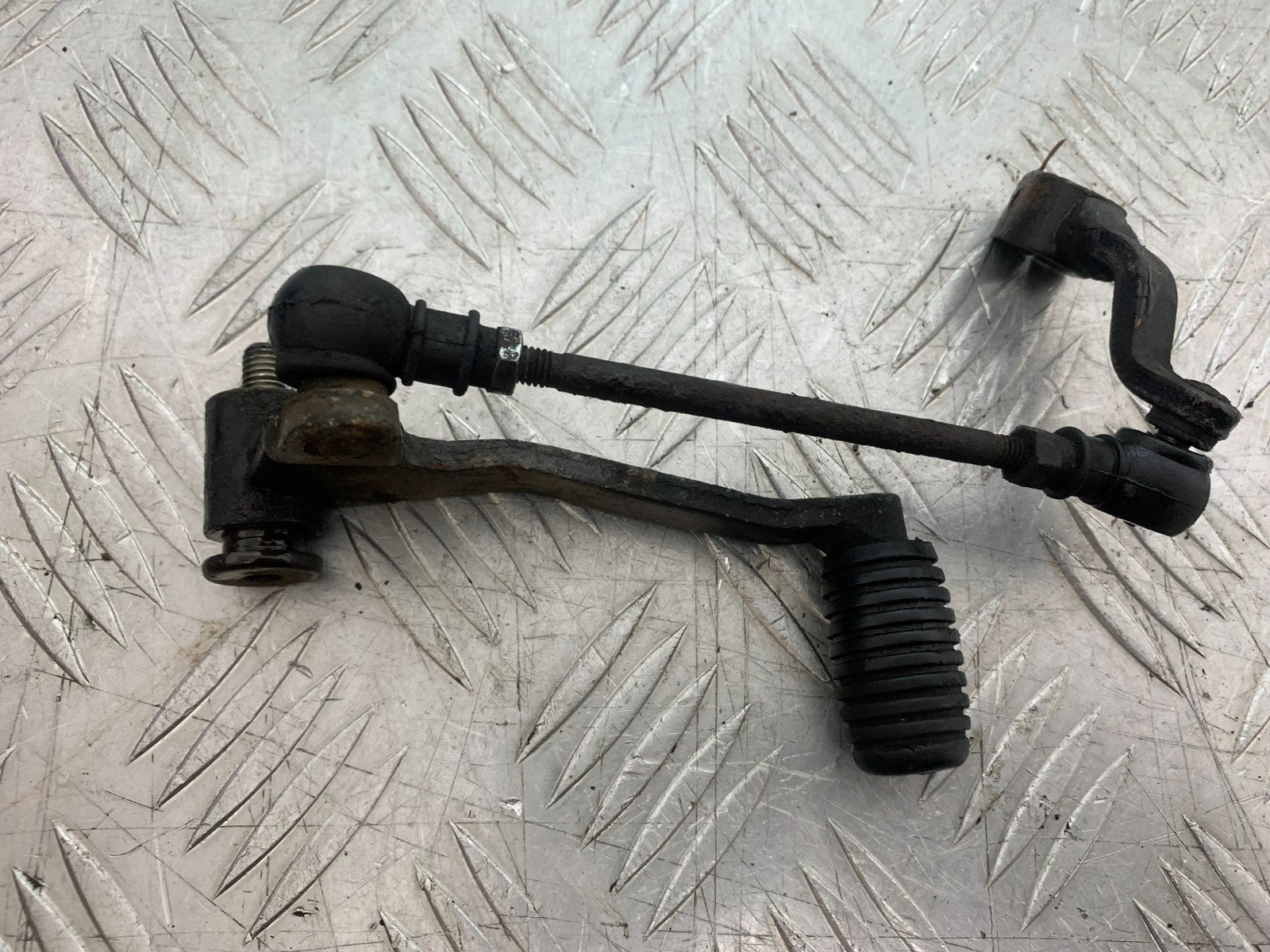 HONDA NT650 V DEAUVILLE GEAR LEVER YEAR 1999 (CMB1268)