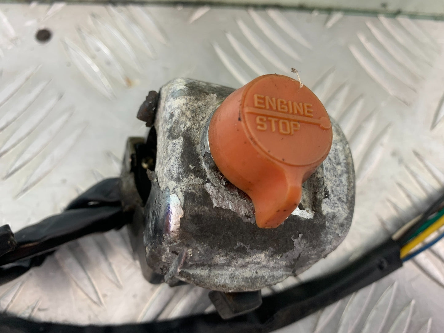 PIONEER XF250 RIGHT SWITCH GEAR   YEAR 2009 (CMB1143)