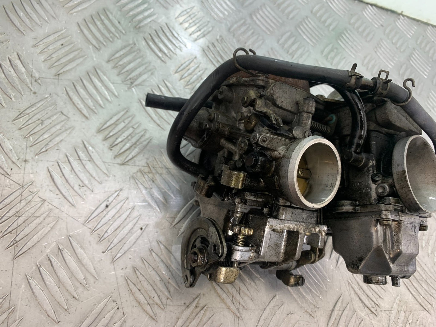 YAMAHA XV1100 XV 1100 VIRAGO CARBS 1990-1999 (CMB1243)
