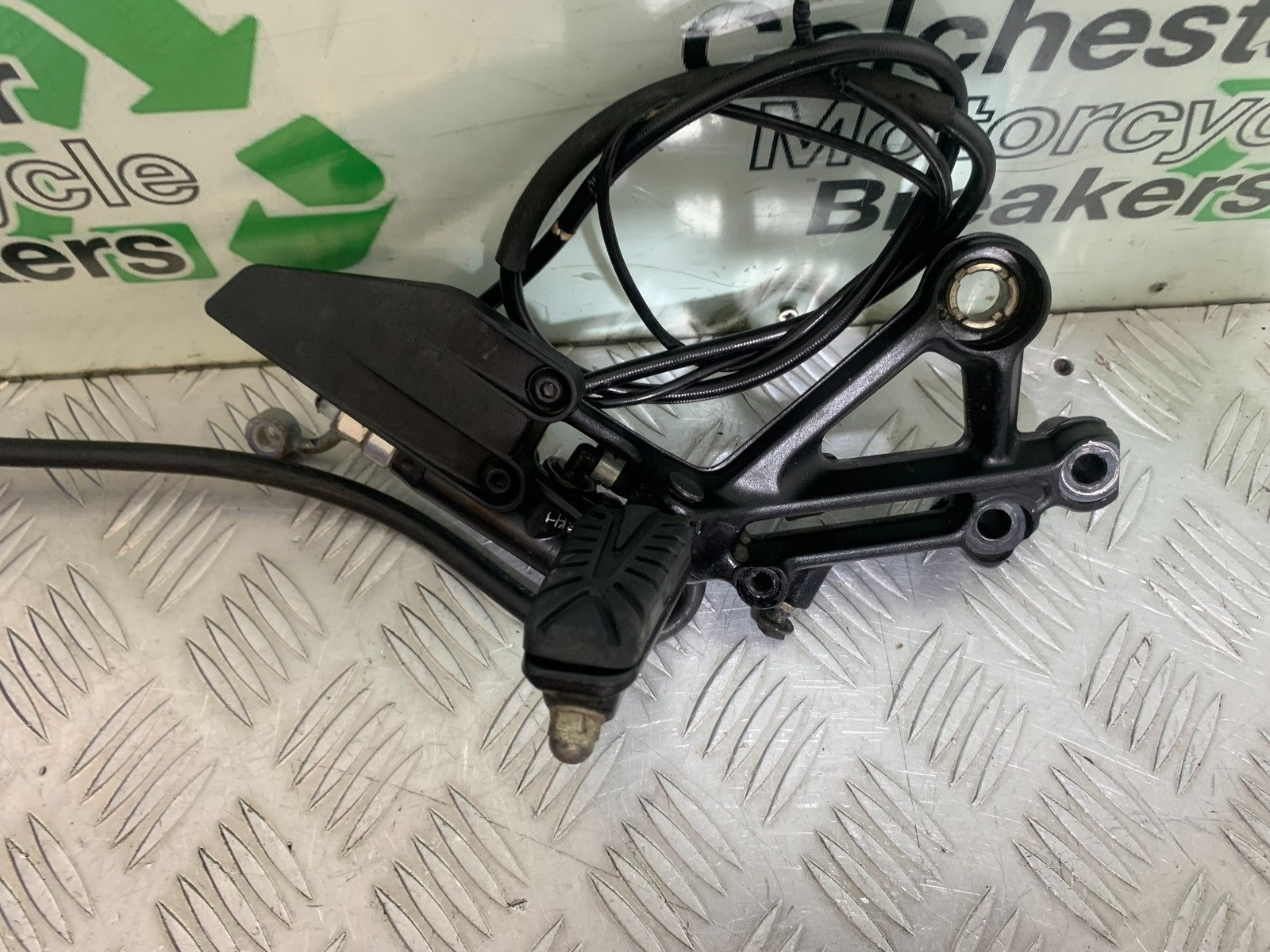KTM DUKE 390 FRONT RIGHT HANGER YEAR 2017- 2023 (CMB1314)