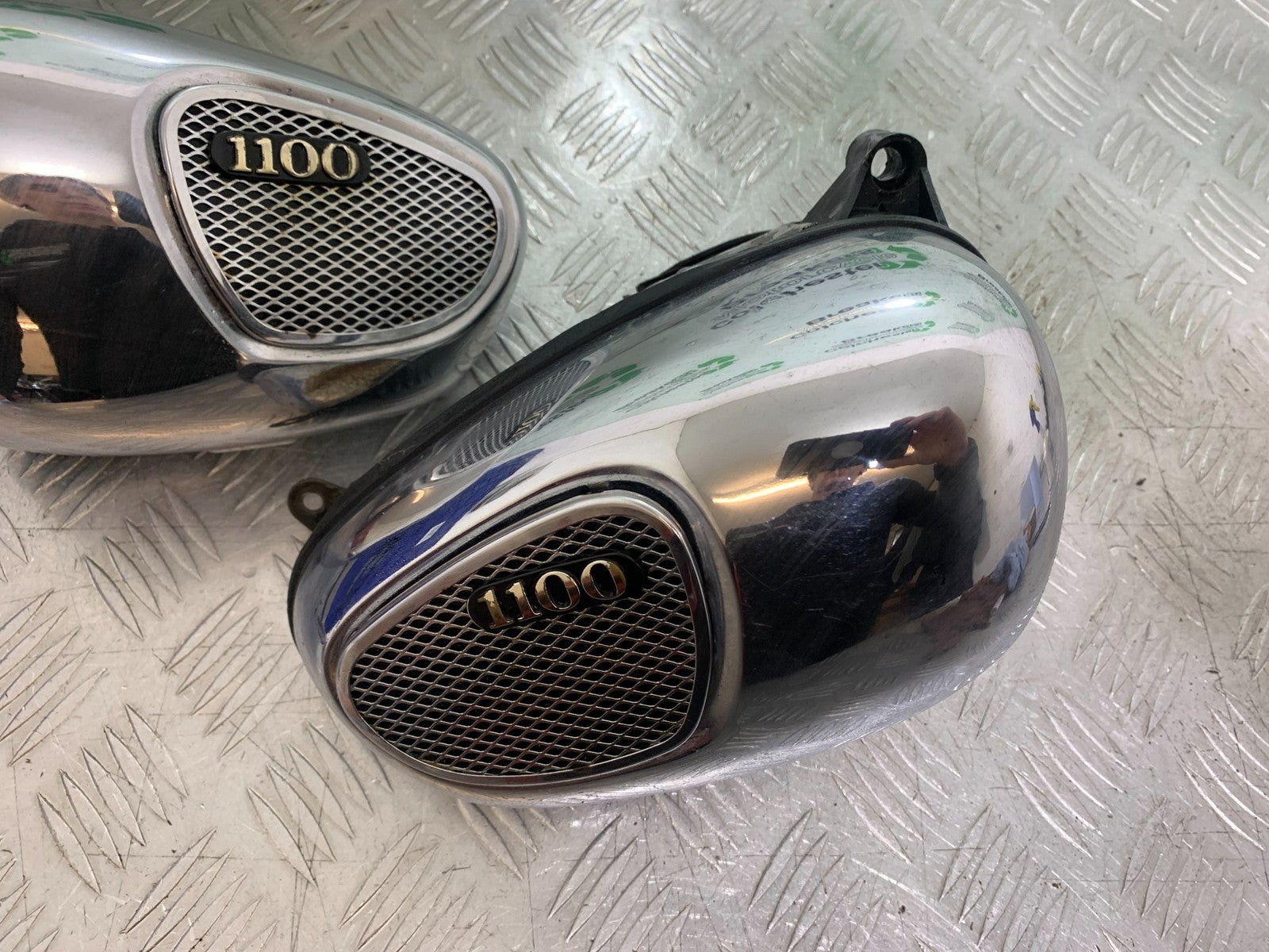 YAMAHA XV1100 XV 1100 VIRAGO LEFT AND RIGHT SIDE PODS  1990-1999 (CMB1243)