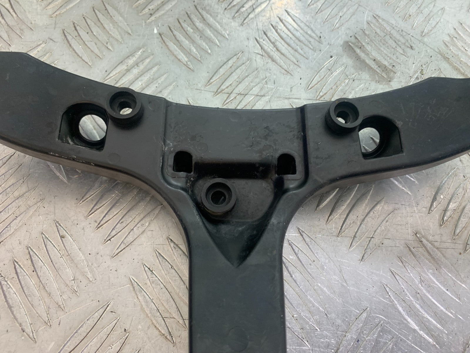 HONDA CBR600 CBR 600 RR FAIRING BRACKET  YEAR 2003-2004 CMB1173)
