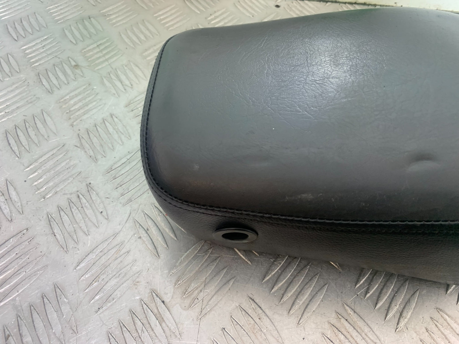 YAMAHA XV535 XV 535 VIRAGO REAR SEAT   YEAR 1994-02 (CMB1162)