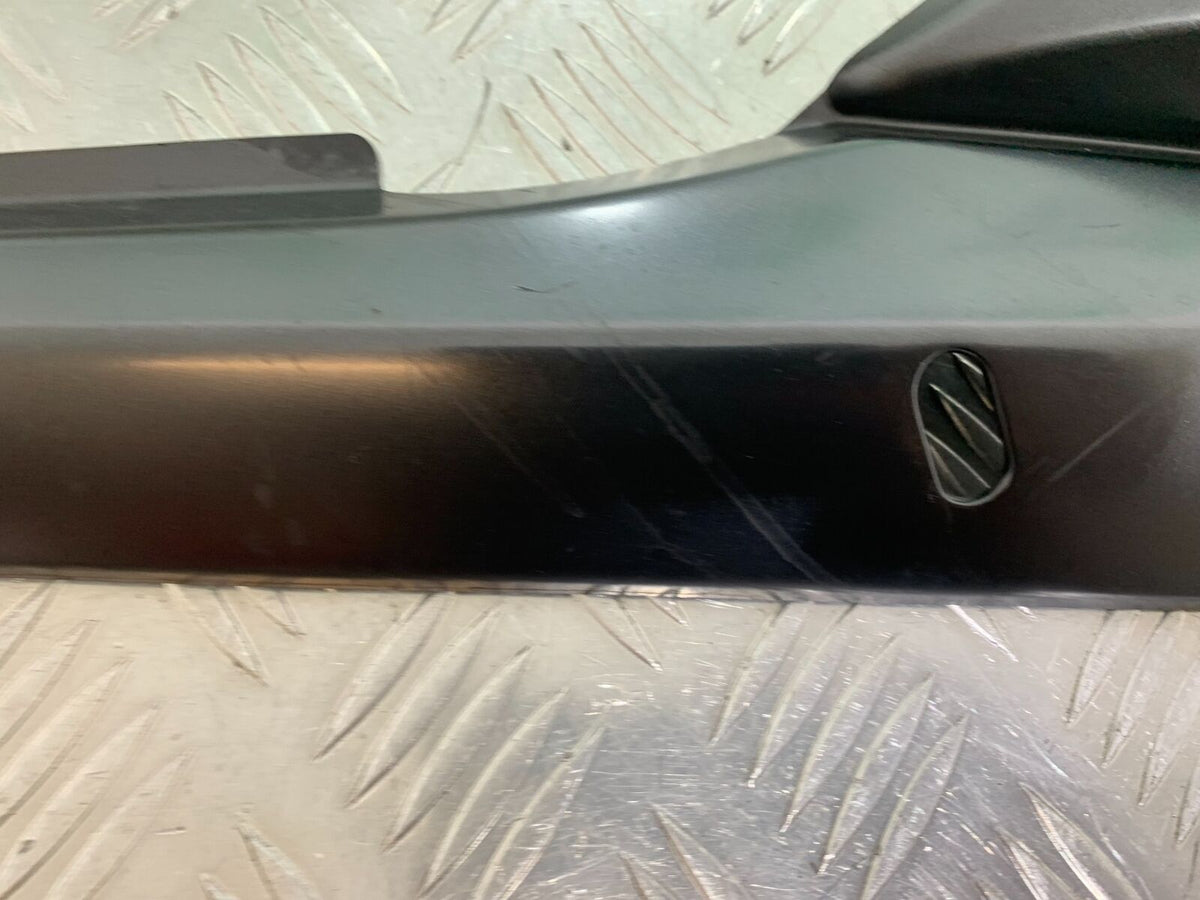 SUZUKI GSF650 GSF 650 RIGHT INFILL PANEL   YEAR 2005-06  (CMB1028)