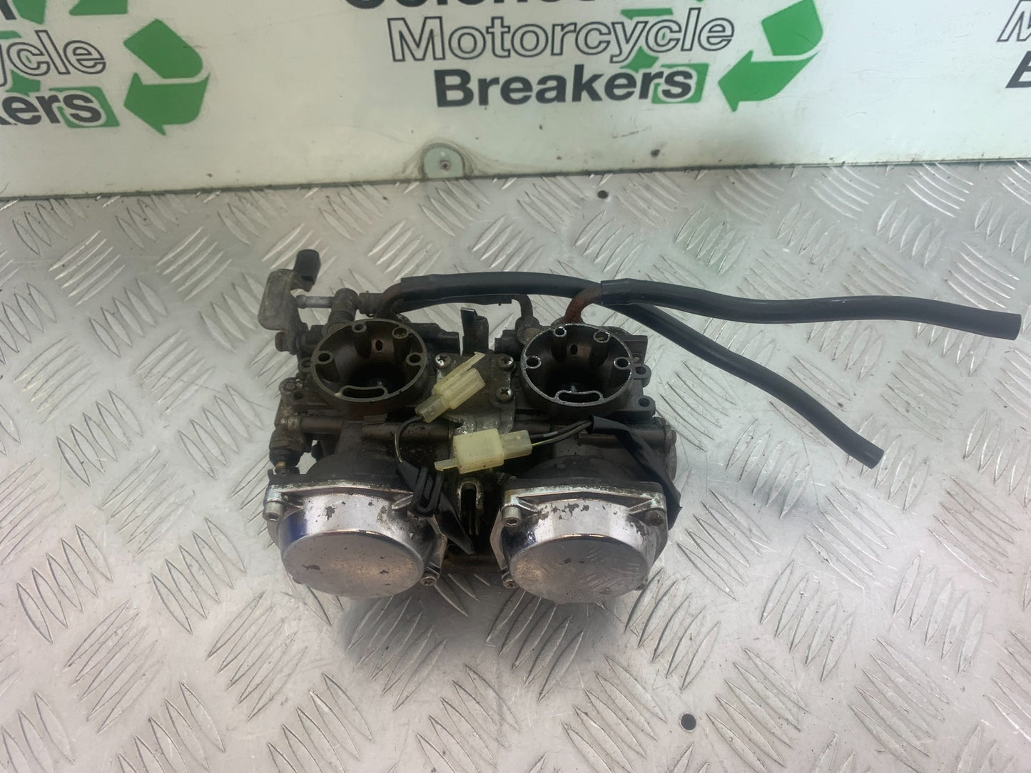YAMAHA XV535 XV 535 VIRAGO CARBS  YEAR 1994-02 (CMB1139)