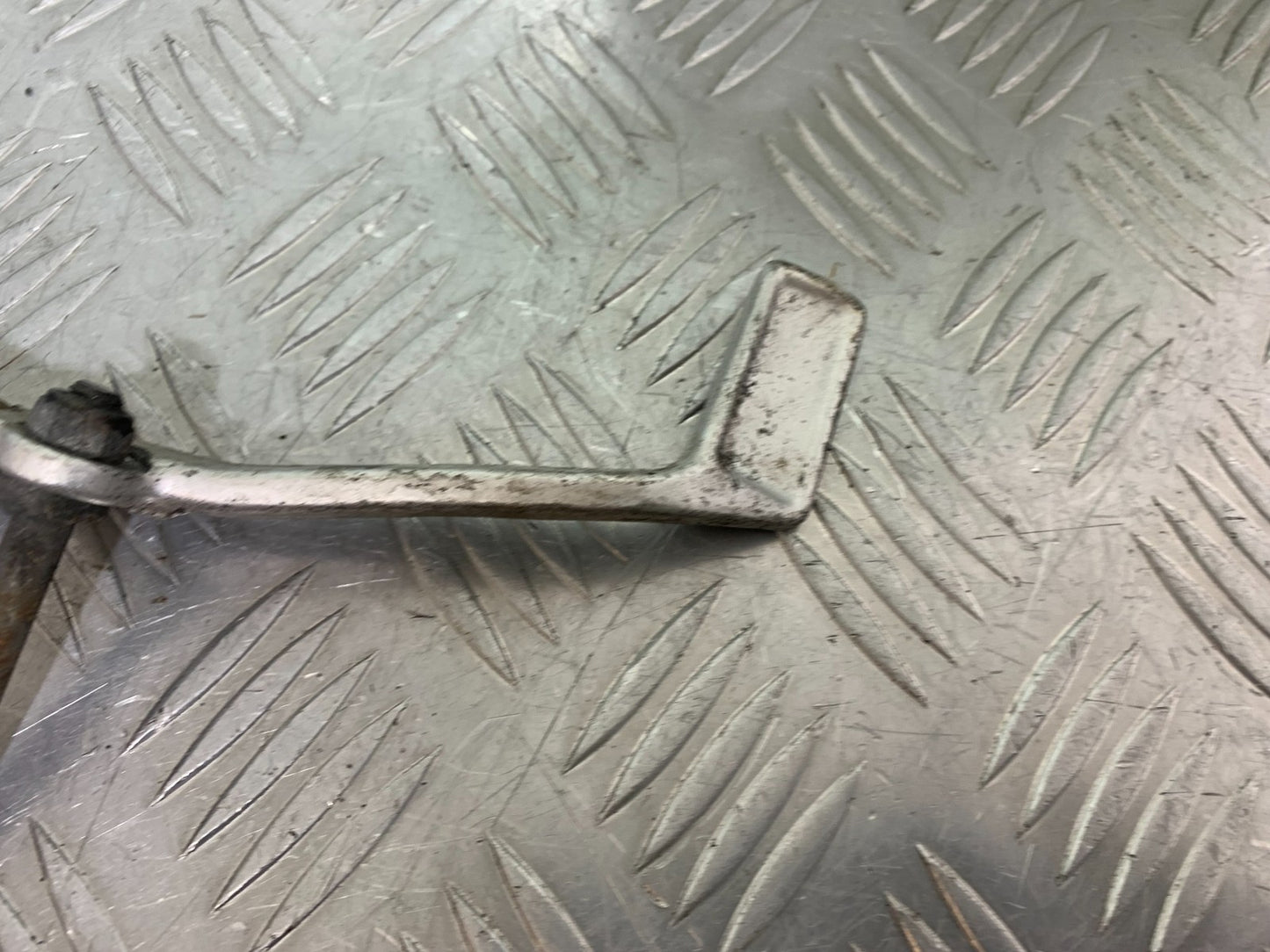YAMAHA XJR1300 XJR 1300 REAR BRAKE PEDAL  YEAR  1999-2003 (CMB1119)