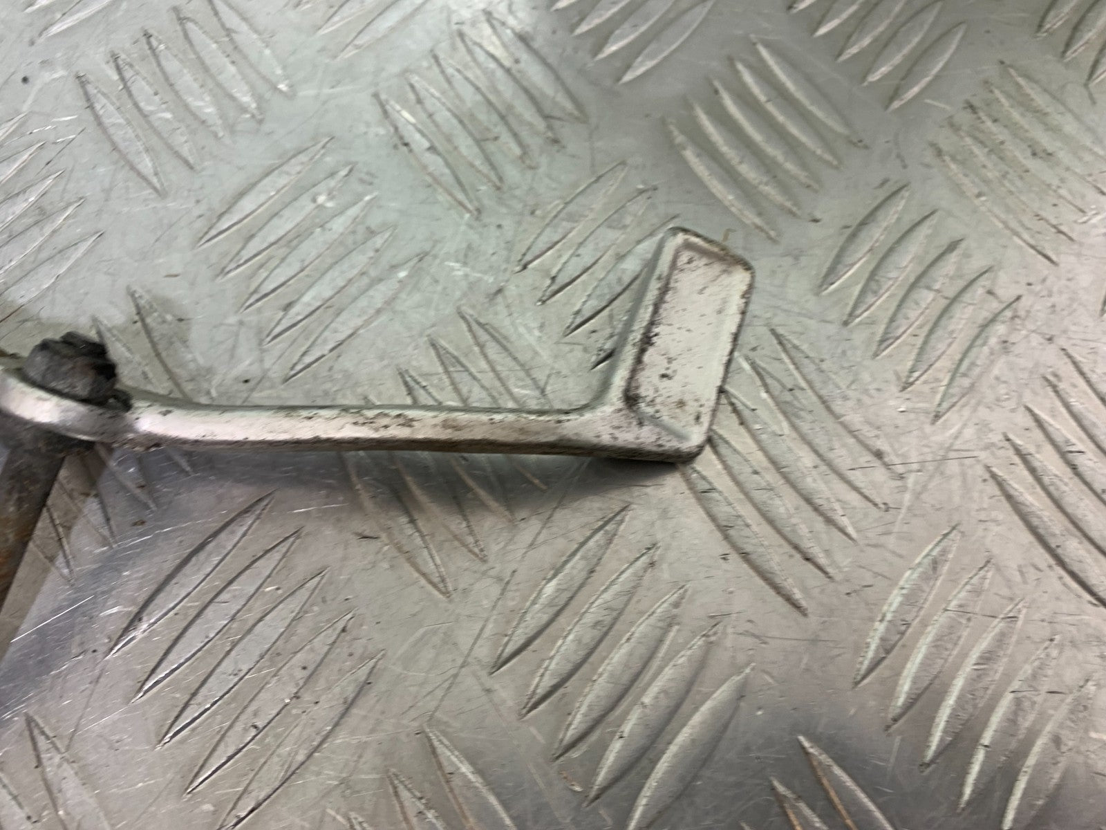 YAMAHA XJR1300 XJR 1300 REAR BRAKE PEDAL  YEAR  1999-2003 (CMB1119)