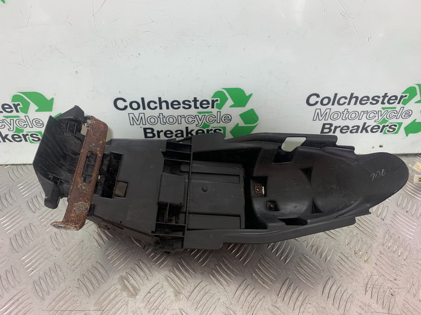 HONDA CBF125 CBF 125 REAR MUDGUARD   YEAR 2009-14  (CMB1172)
