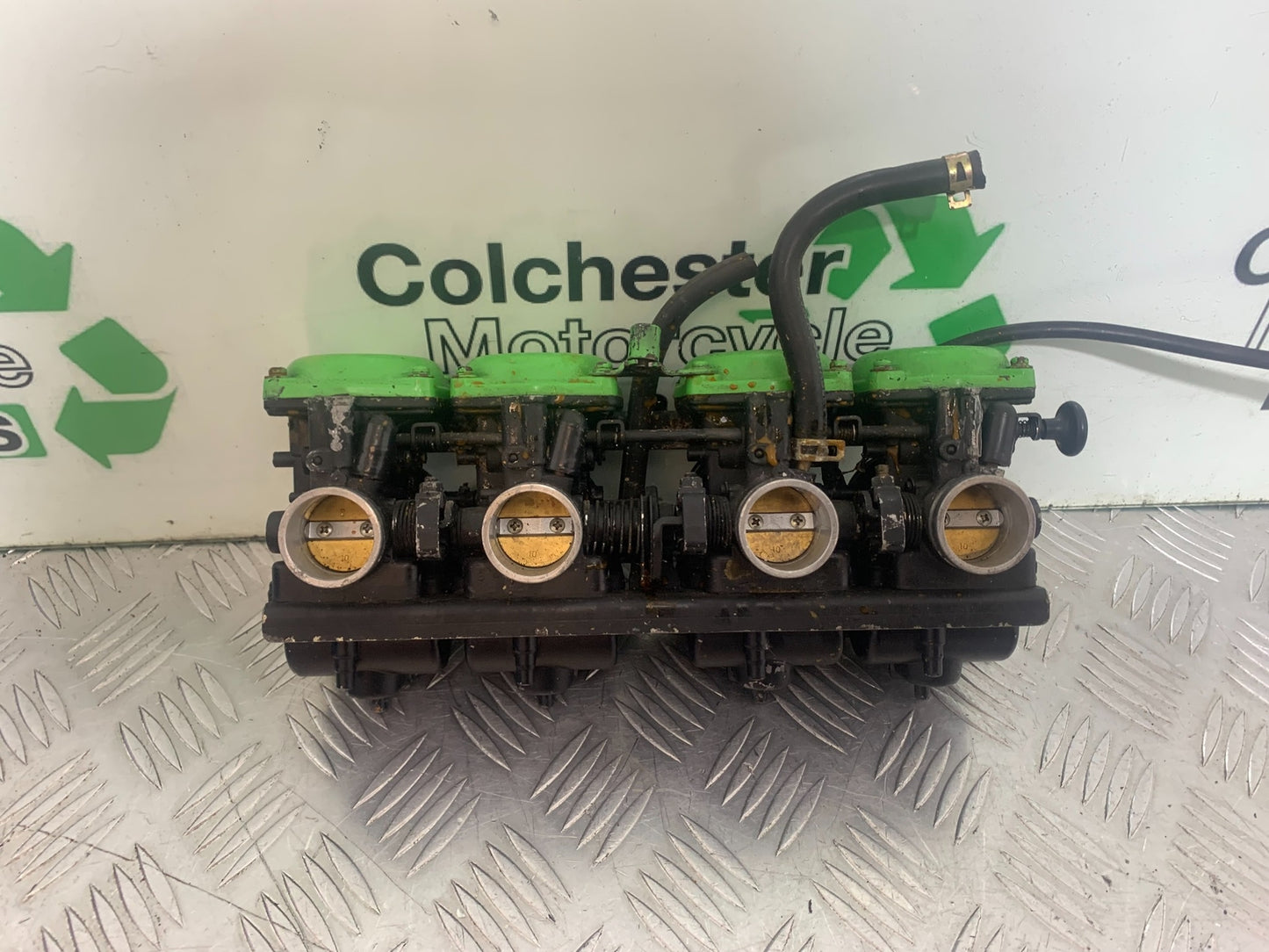 KAWASAKI GT550 GT 550 CARBS YEAR 1984-87 (CMB1141)