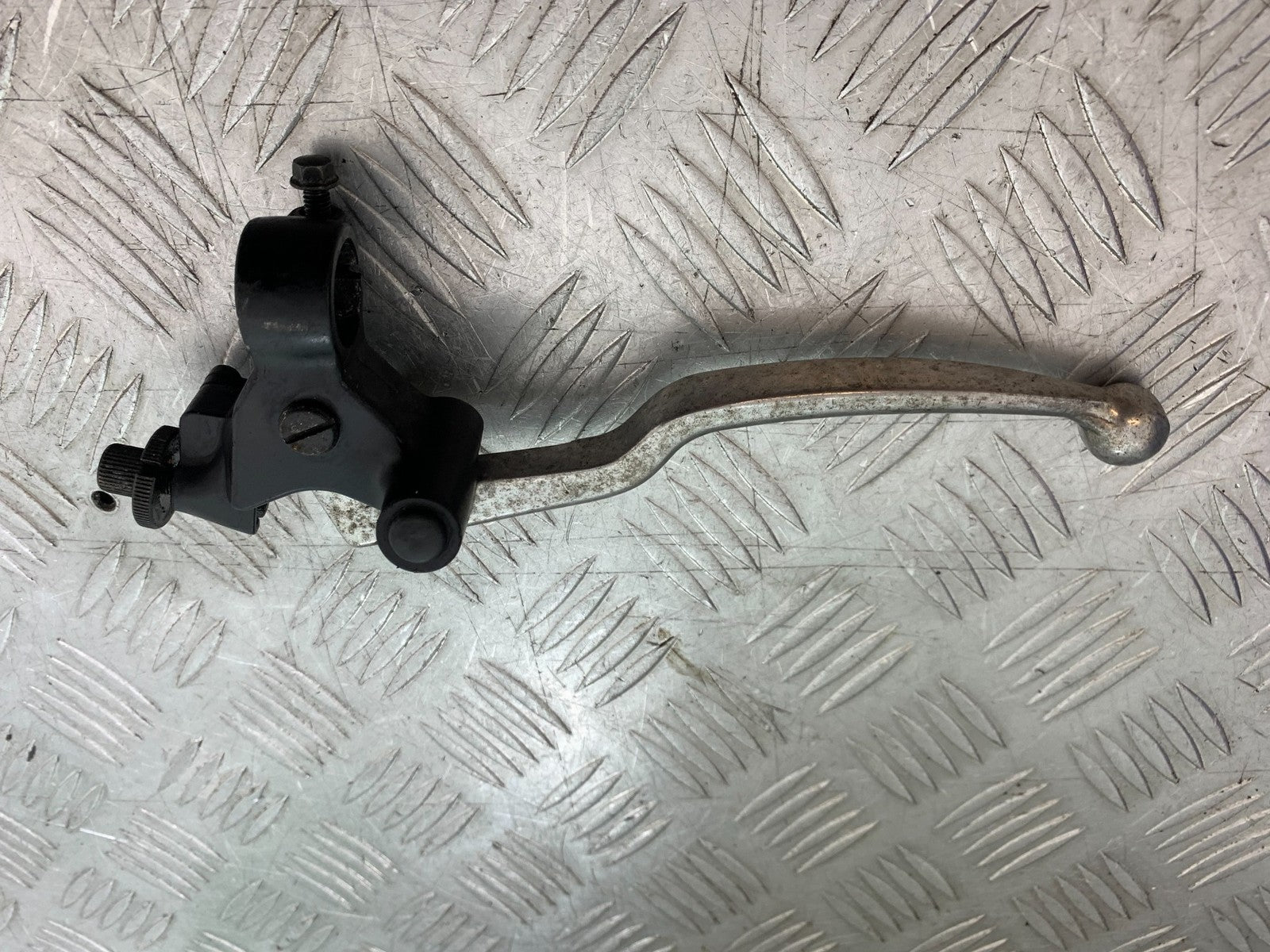 HONDA CBF600 CBF 600 CLUTCH LEVER AND BRACKET   YEAR 2004 -07 (CMB1247)