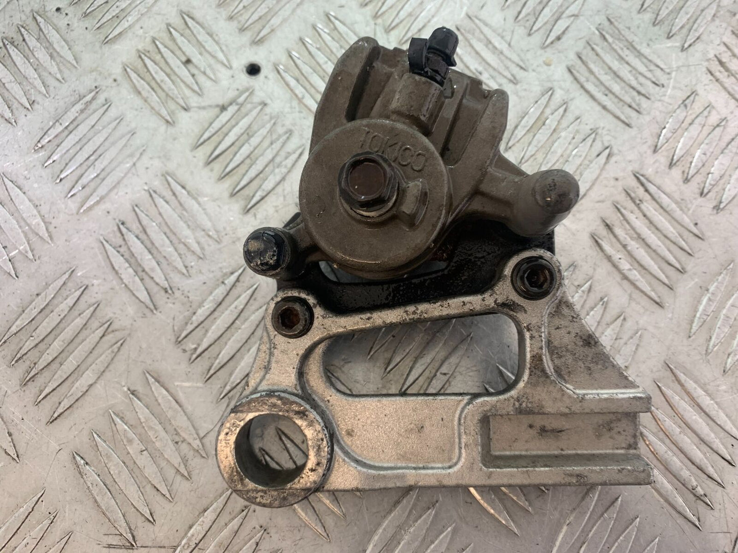 KAWASAKI ZX6R ZX636 REAR BRAKE CALIPER   YEAR 2002  (CMB1100)