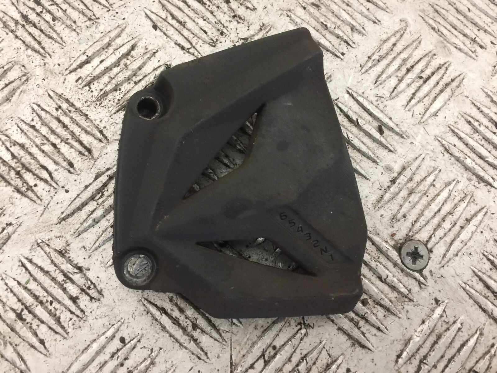 KAWASAKI Z250 Z 250 SL SPROCKET COVER YEAR 2015-2018 (STOCK 718)