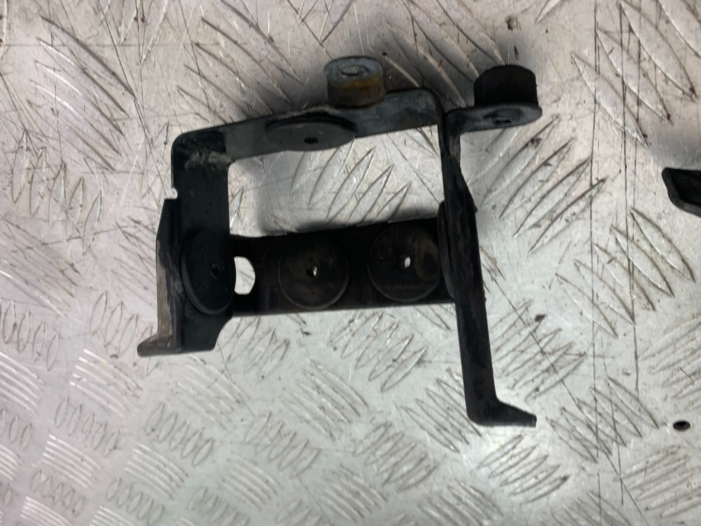 HONDA VT700 VT 700 SHADOW BATTERY BOX   YEAR 1984-85 (CMB1328)