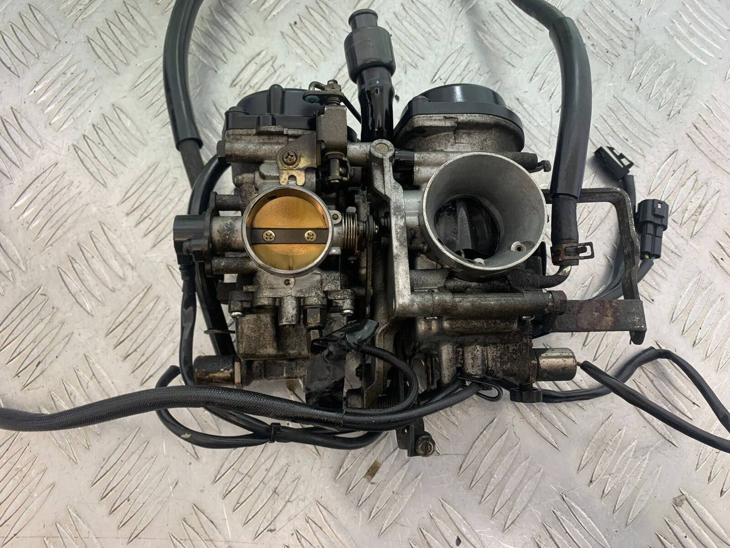 YAMAHA XVS 1100 DRAGSTAR CARBS  YEAR 2000-2007 (CMB1108)