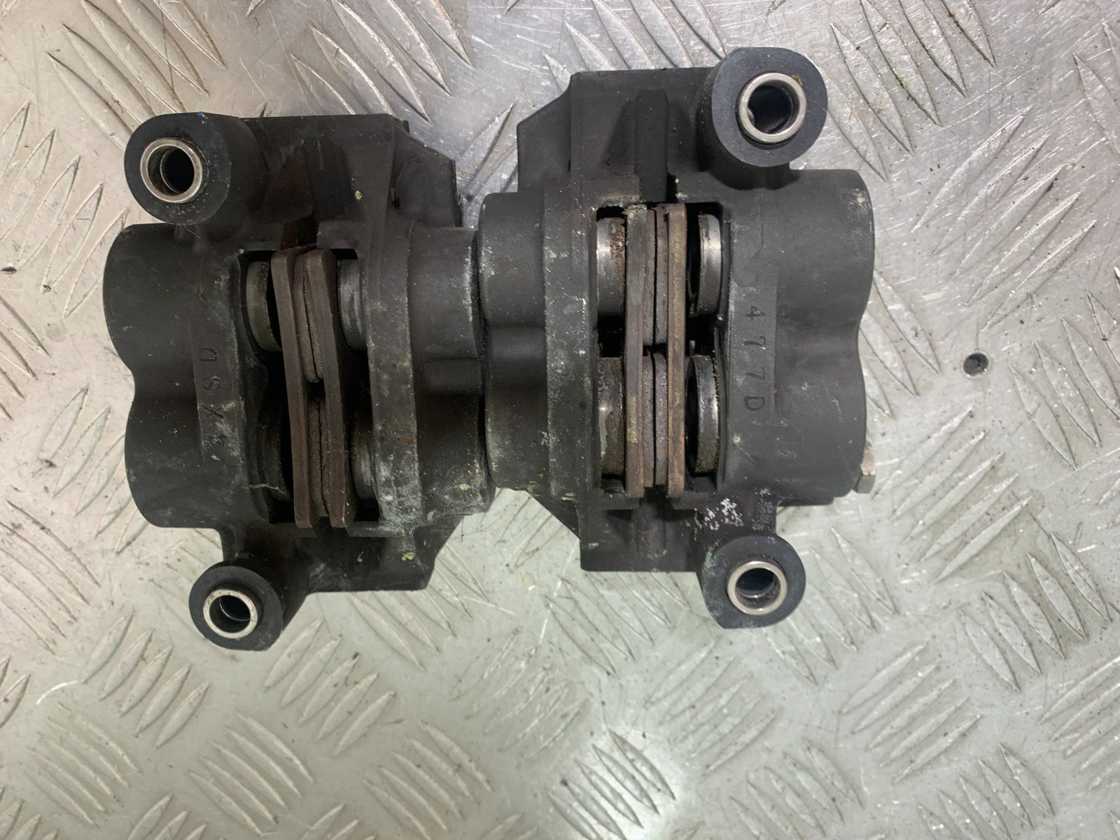 YAMAHA YZF R1 FRONT BRAKE CALIPERS   YEAR 2004-2006 (CMB1155)