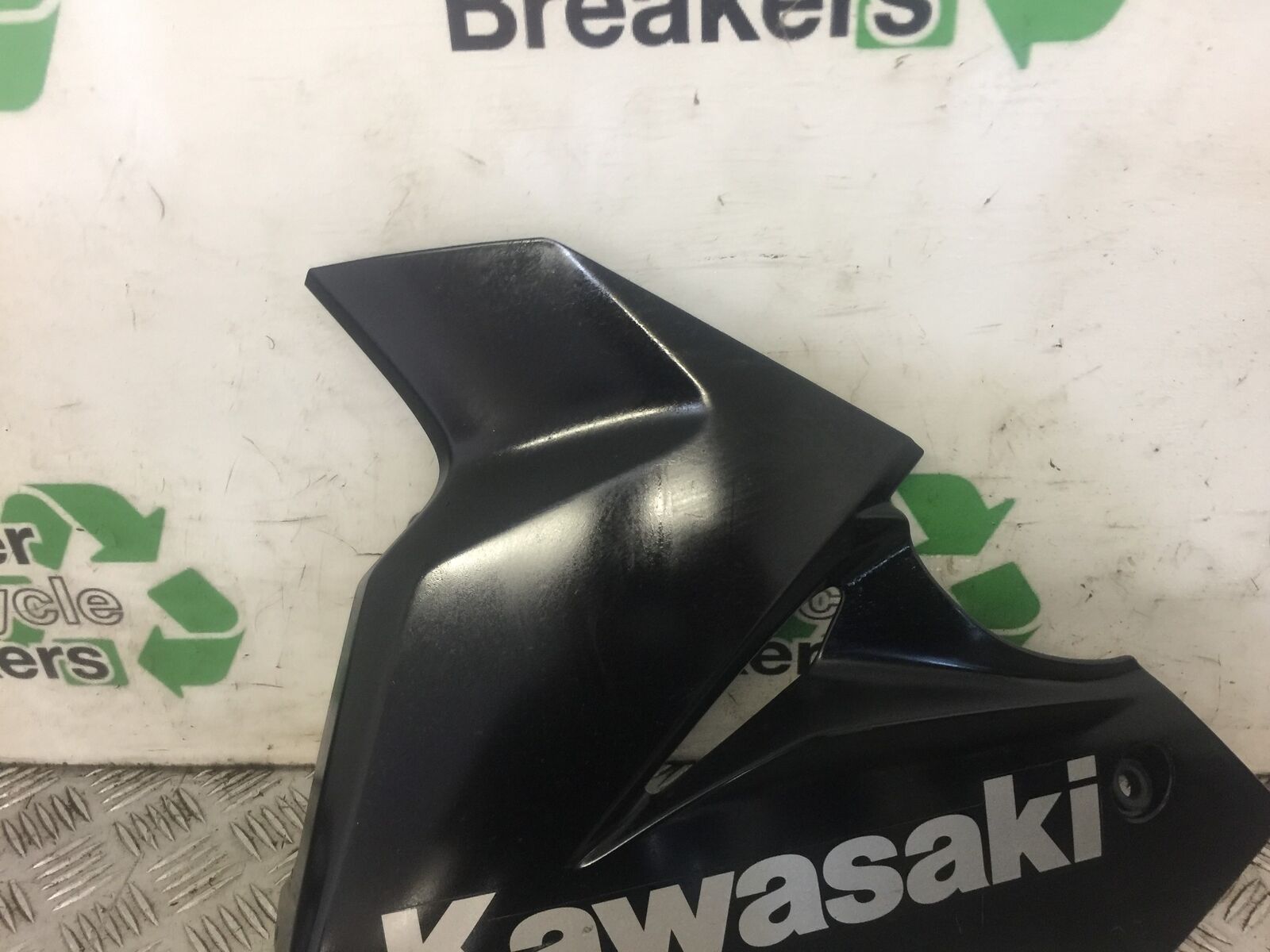 KAWASAKI NINJA 250 SL BX250 LEFT BELLYPAN YEAR 2017 (STOCK 479)