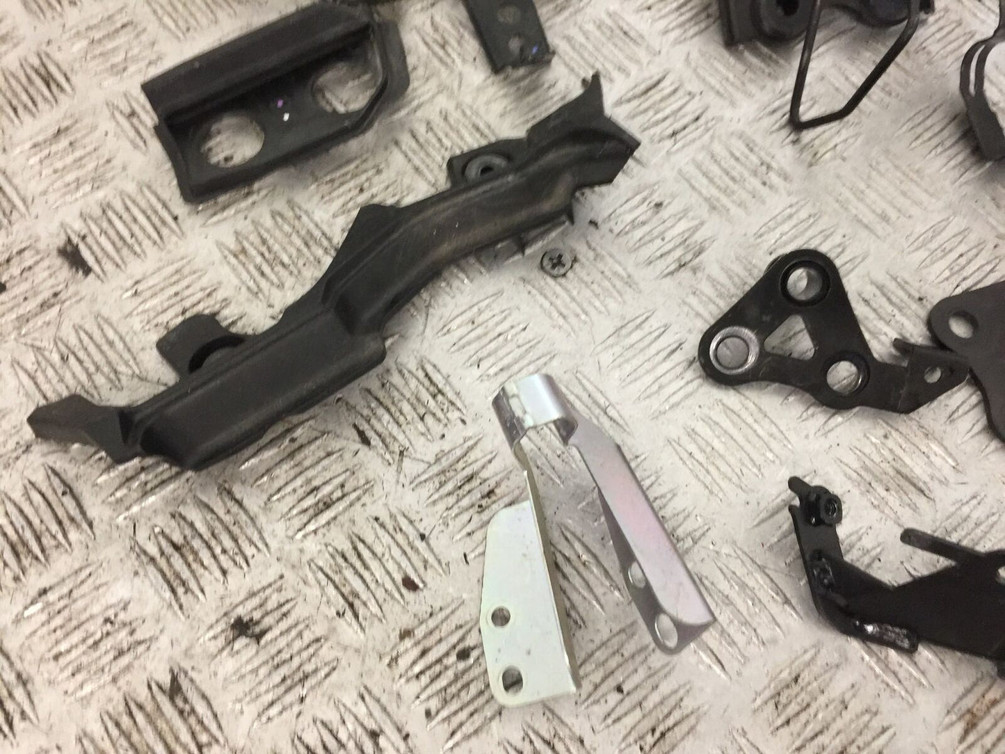 YAMAHA MT03 JOB LOT BRACKETS  YEAR 2018  (STOCK 801)