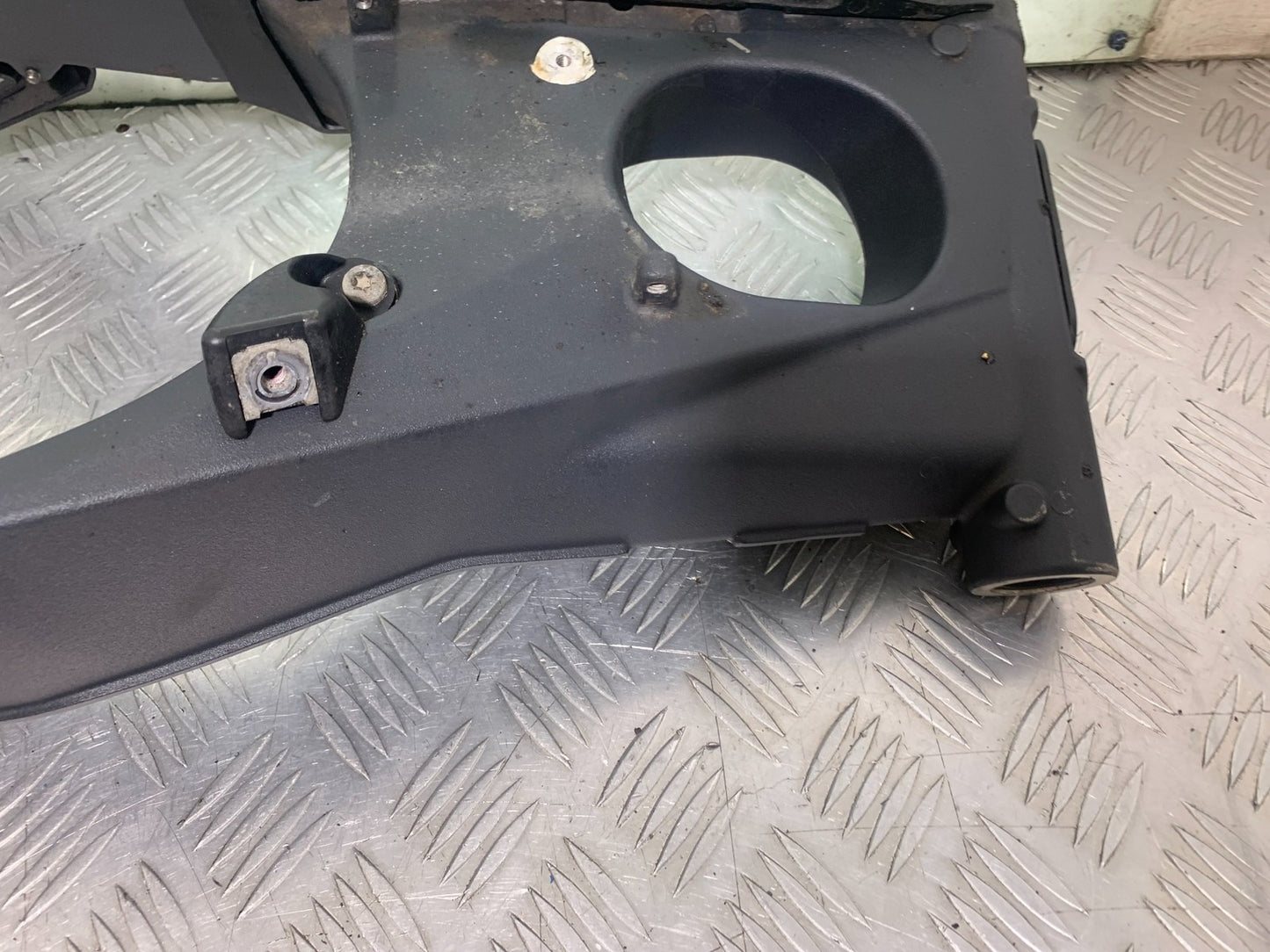 TRIUMPH 675 STREET TRIPLE SWINGARM 2013-2016 (CMB1186)