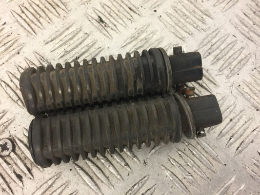 HONDA VT125 VT 125 SHADOW REAR PEGS  2006  (STOCK 550)