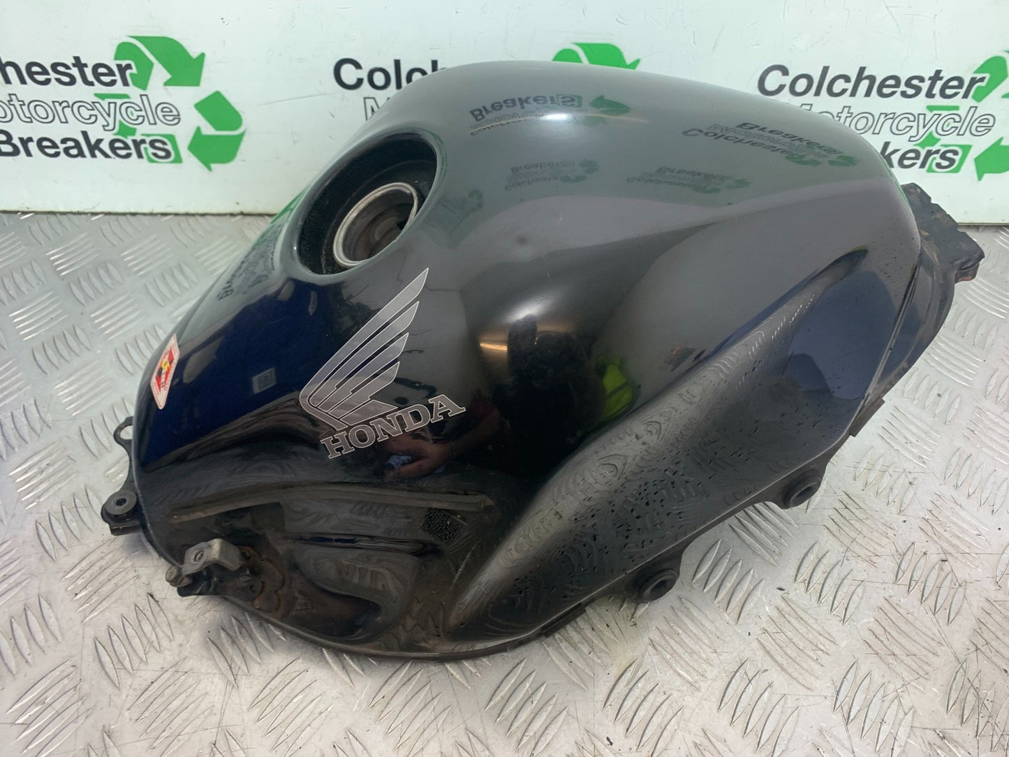 HONDA CB500 F CB500F PETROL TANK YEAR 2013-2015  (CMB1235)