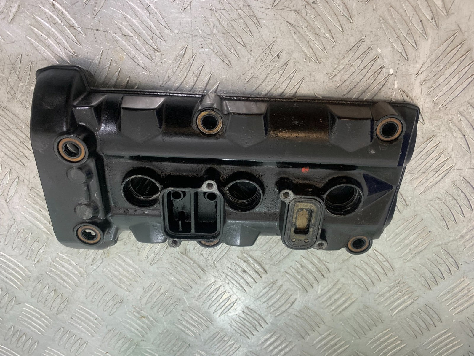 TRIUMPH 675 STREET TRIPLE ROCKER COVER   2013-2016 (CMB1186)