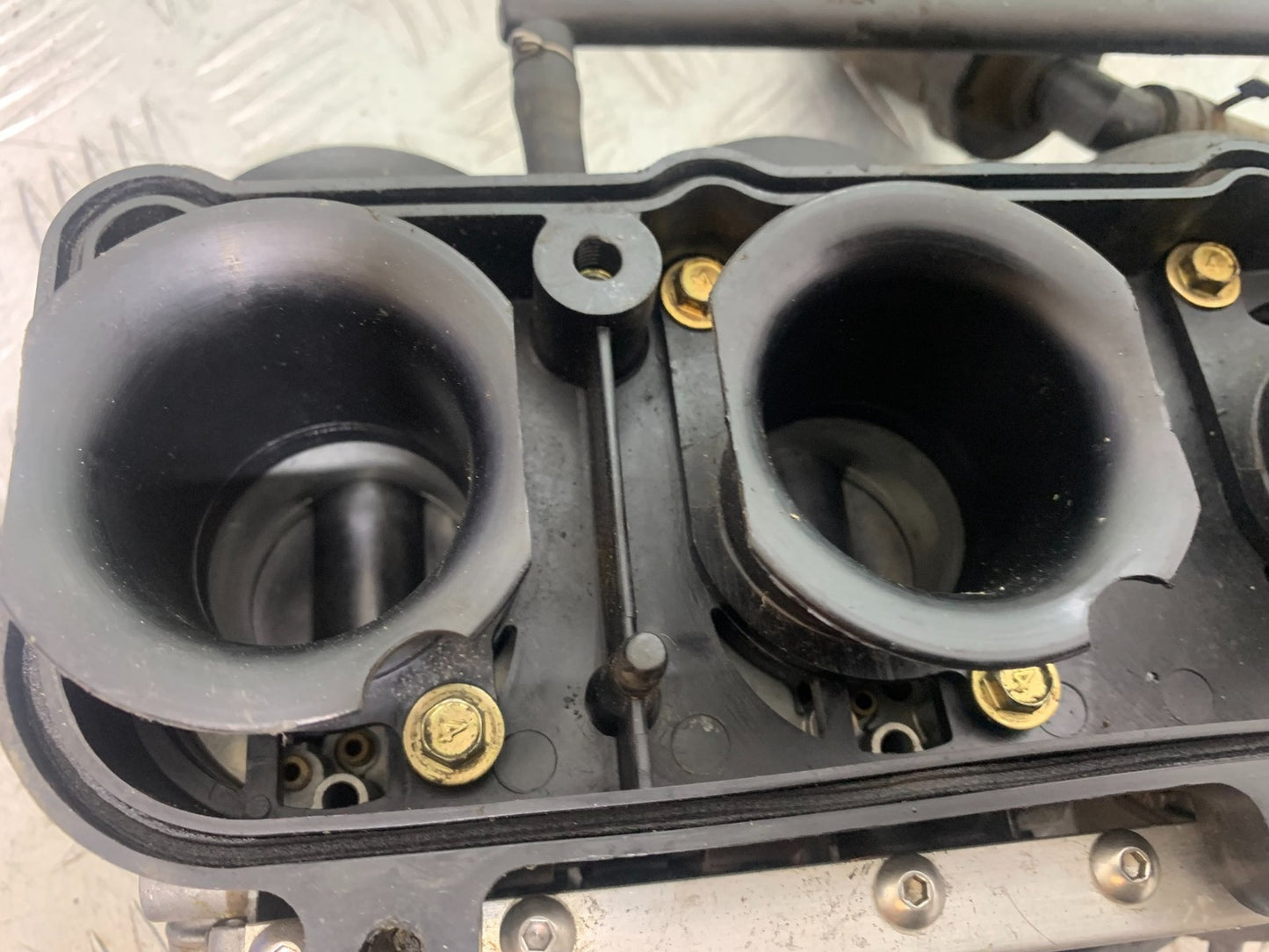 KAWASAKI ZX9R ZX9 C CARBS YEAR 1998-99 (CMB1213)