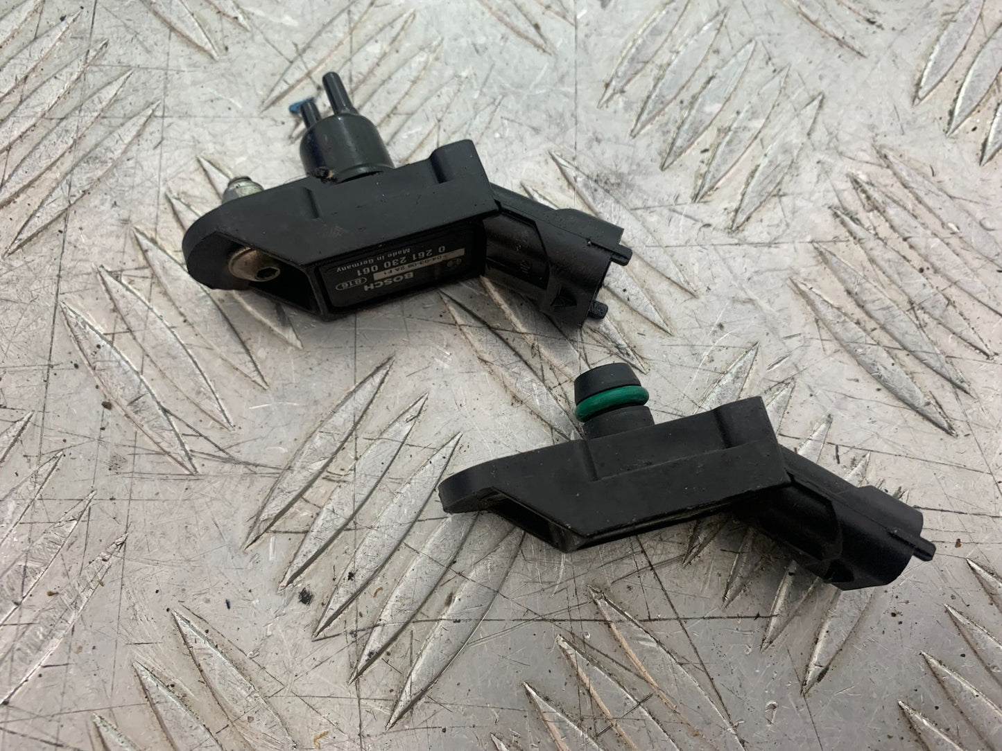 APRILIA RSV1000 R FACTORY AIR SENSORS  2004-09 (CMB1203)