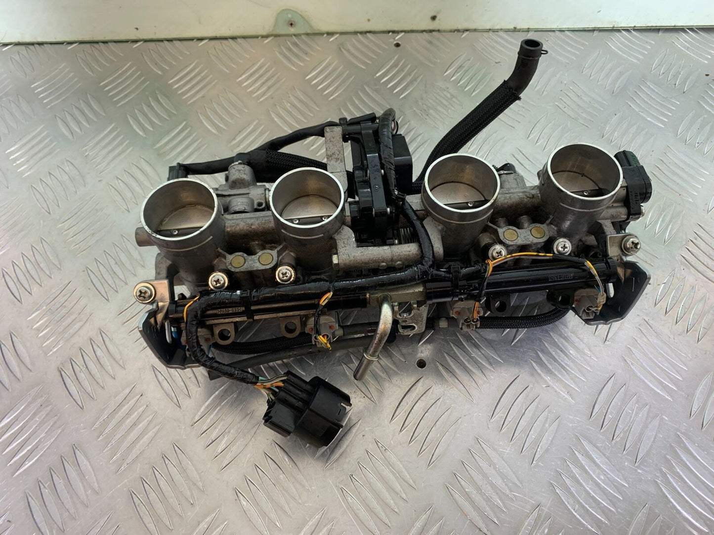 SUZUKI GSX1250 GSX 1250 THROTTLE BODIES  YEAR 2013-2016  (CMB1013)