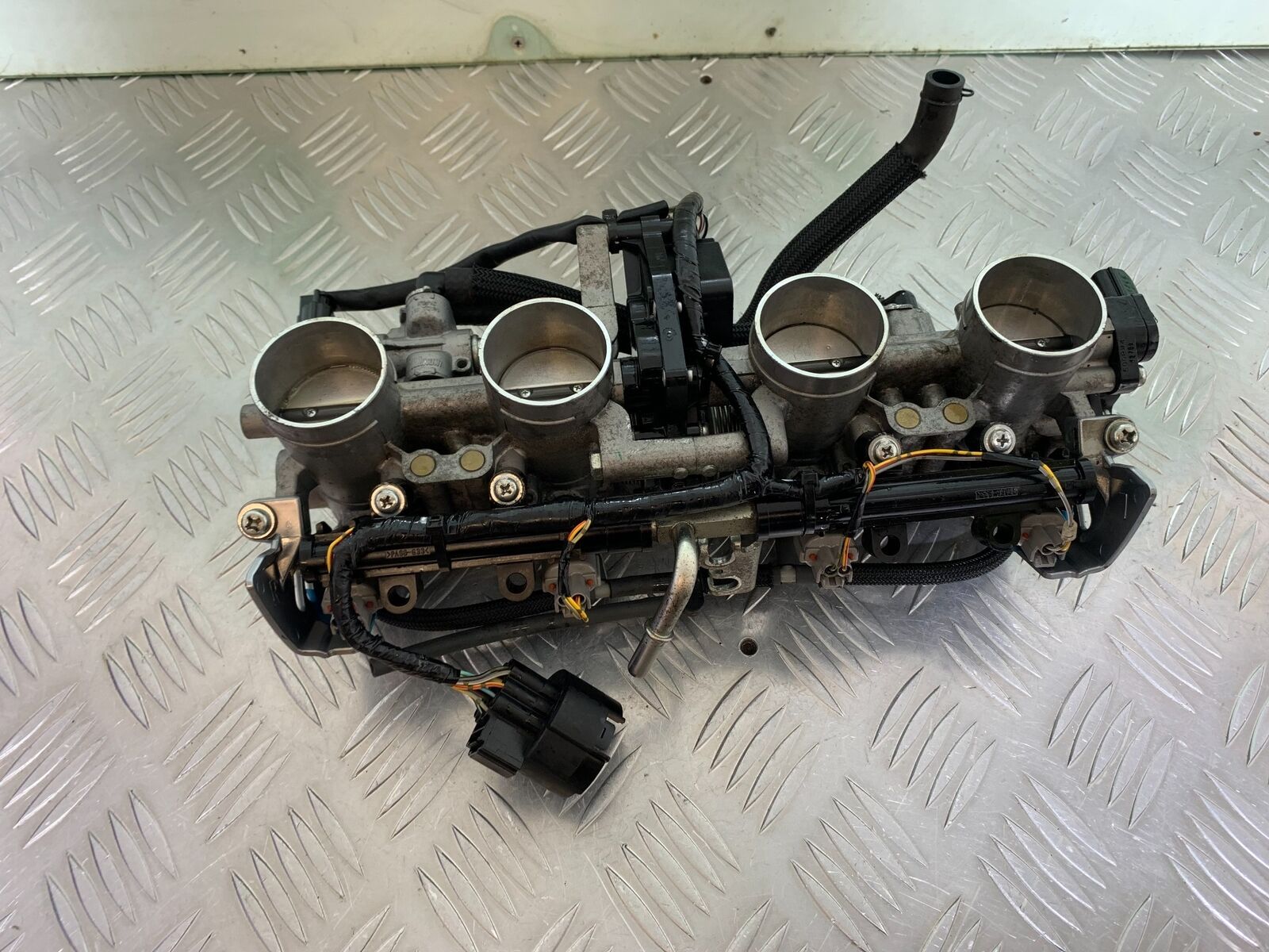 SUZUKI GSX1250 GSX 1250 THROTTLE BODIES  YEAR 2013-2016  (CMB1013)