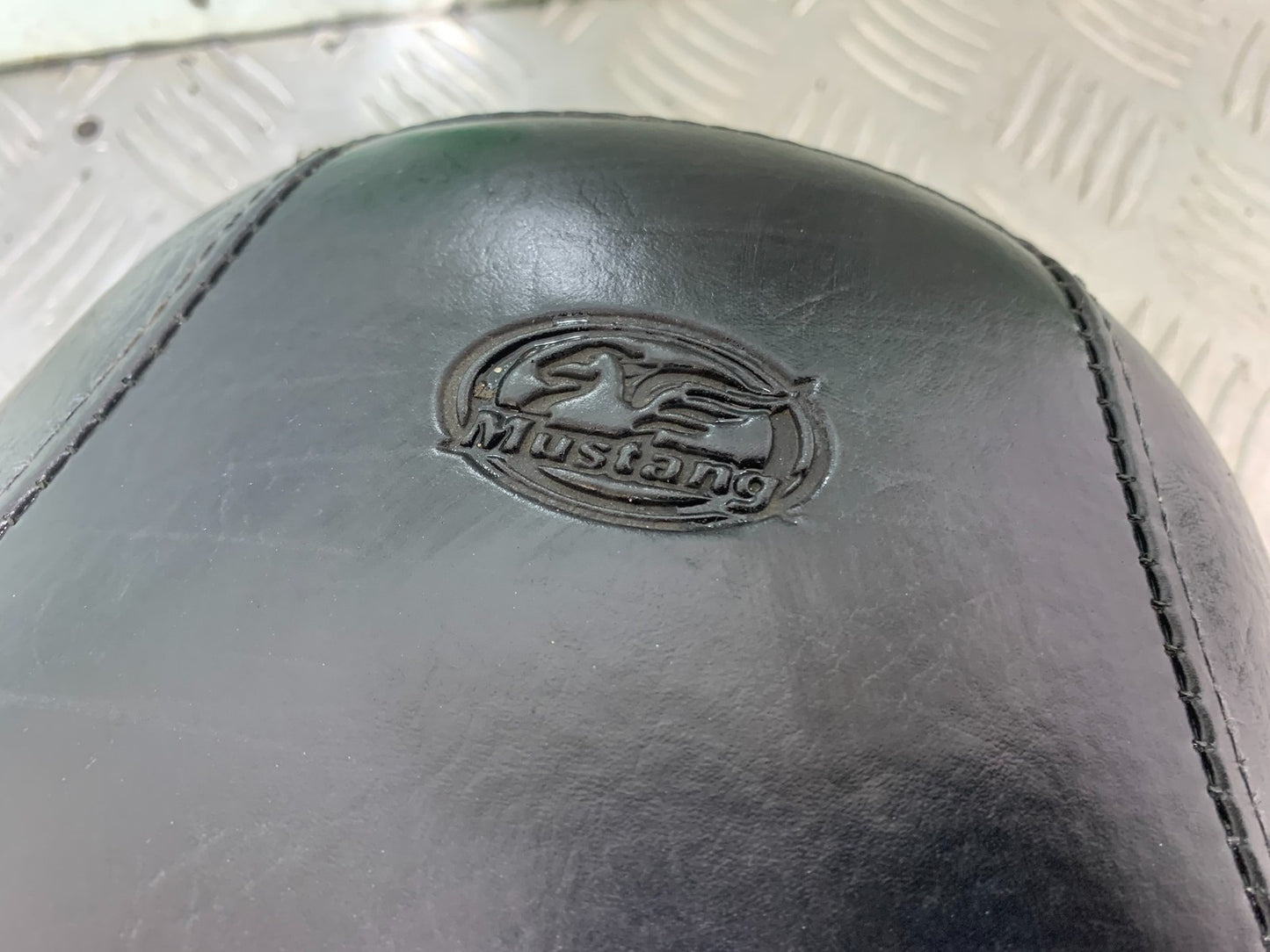 HONDA VT750 SHADOW FRONT SEAT  YEAR 2003-2004 (CMB1265)