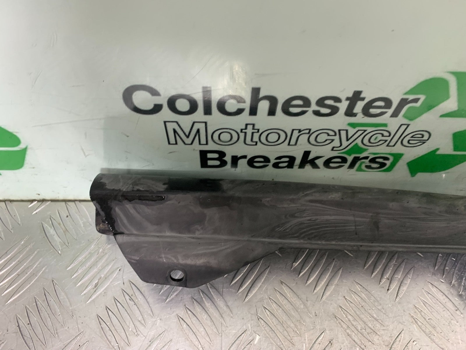 HONDA CB600 CB 600 HORNET CHAIN GUARD YEAR 1998-2002 (CMB1297)