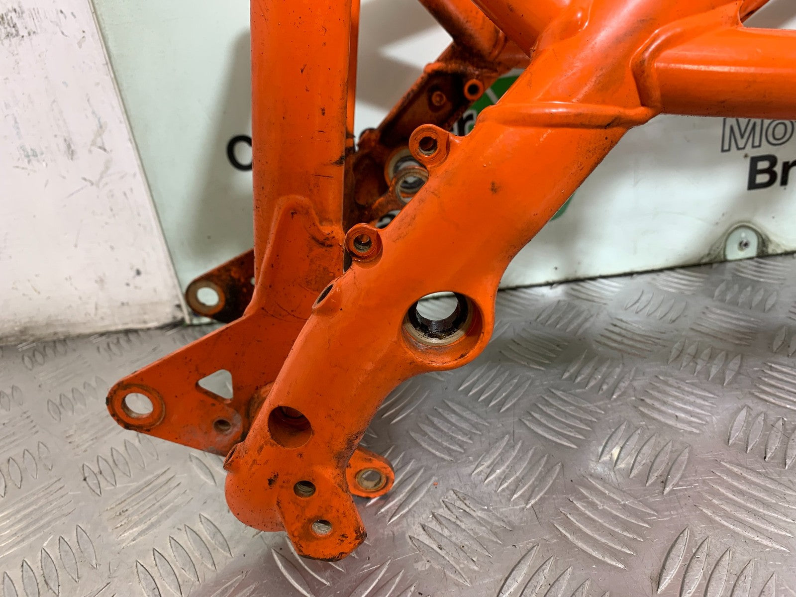 KTM 690 DUKE R LC4 CHASSIS FRAME REG LOG BOOK YEAR 2012-2015  (CMB1180)