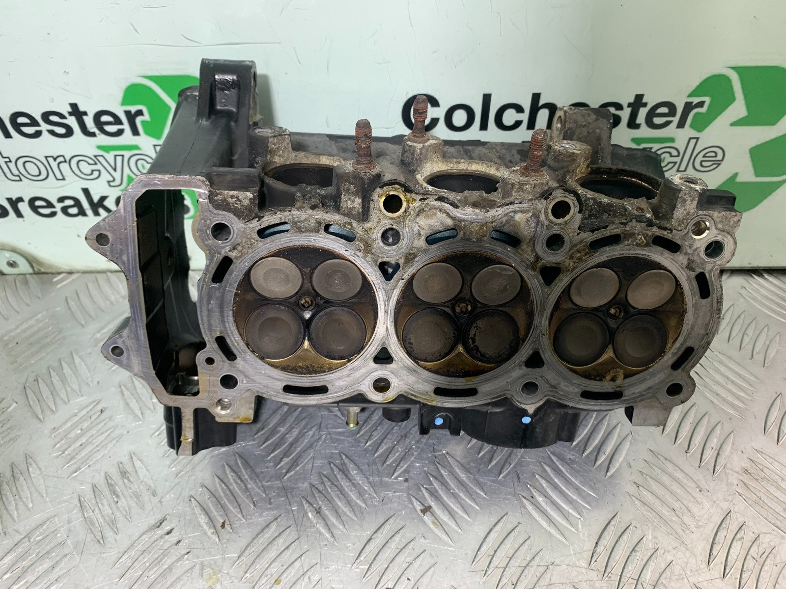 TRIUMPH 675 STREET TRIPLE RX CYLINDER HEAD   2015- 2017 (CMB1299)