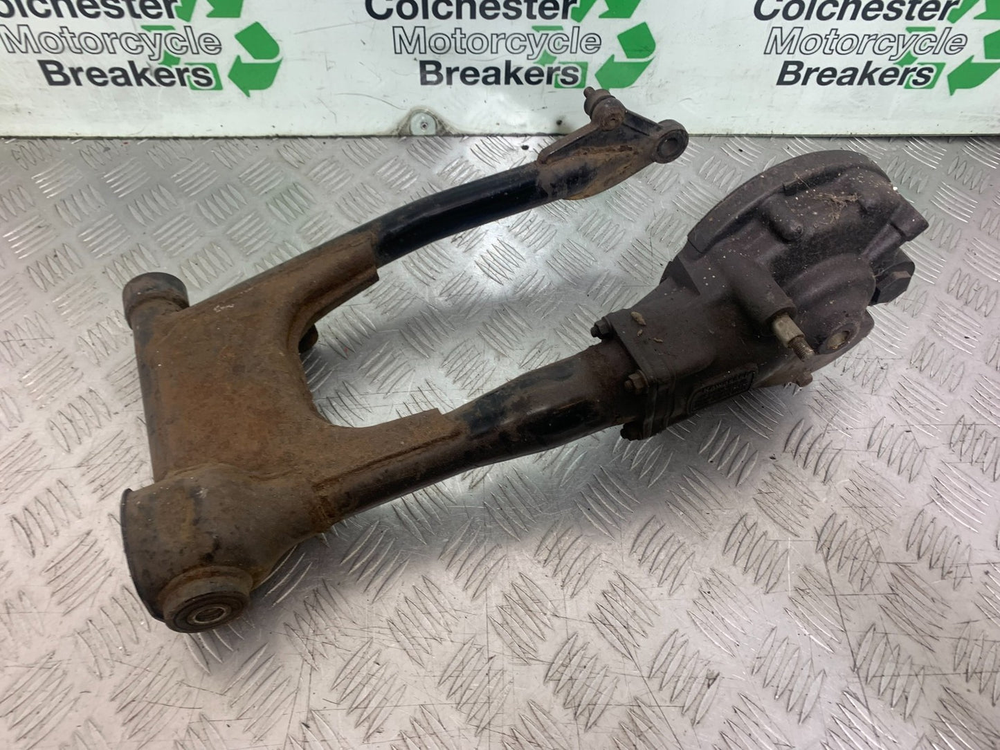 KAWASAKI GT550 GT 550 SWINGARM REAR DIFF  YEAR 1989-1994