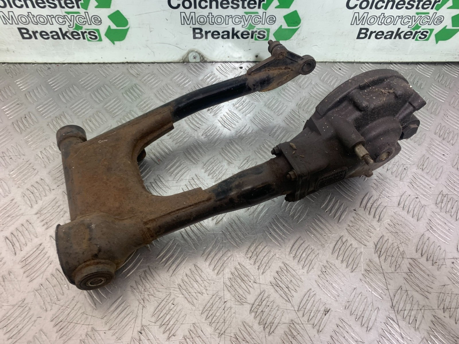 KAWASAKI GT550 GT 550 SWINGARM REAR DIFF  YEAR 1989-1994