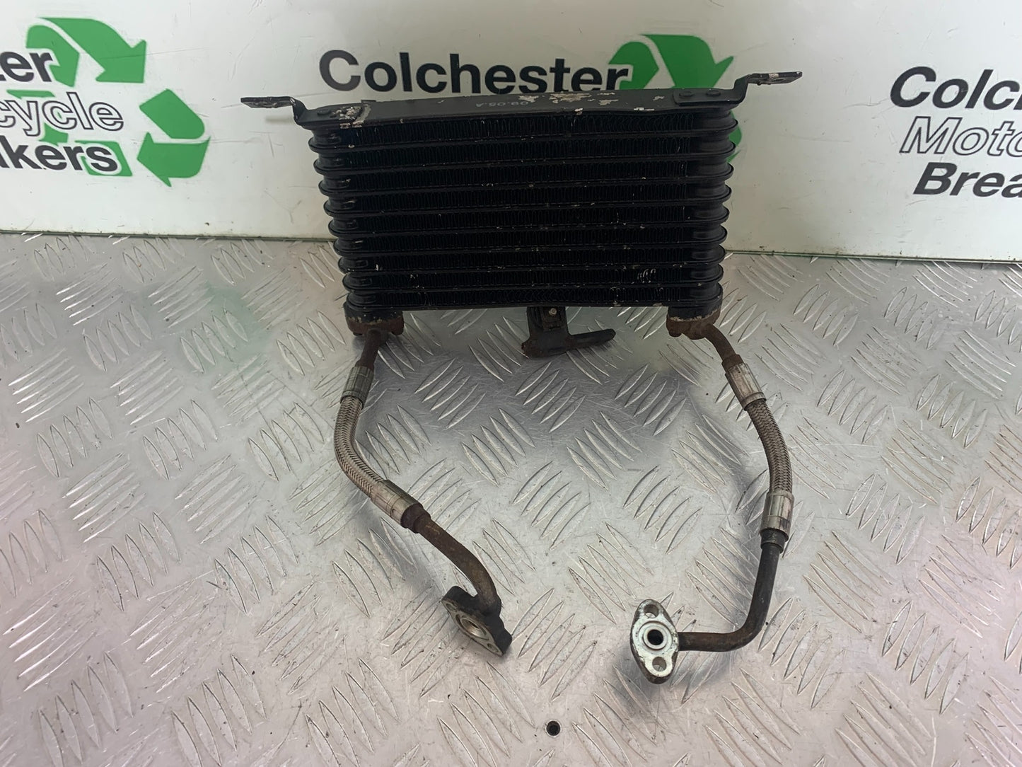 TRIUMPH SPRINT ST 955I OIL COOLER AND LINES YEAR 1999 TO 2004 (CMB1089)