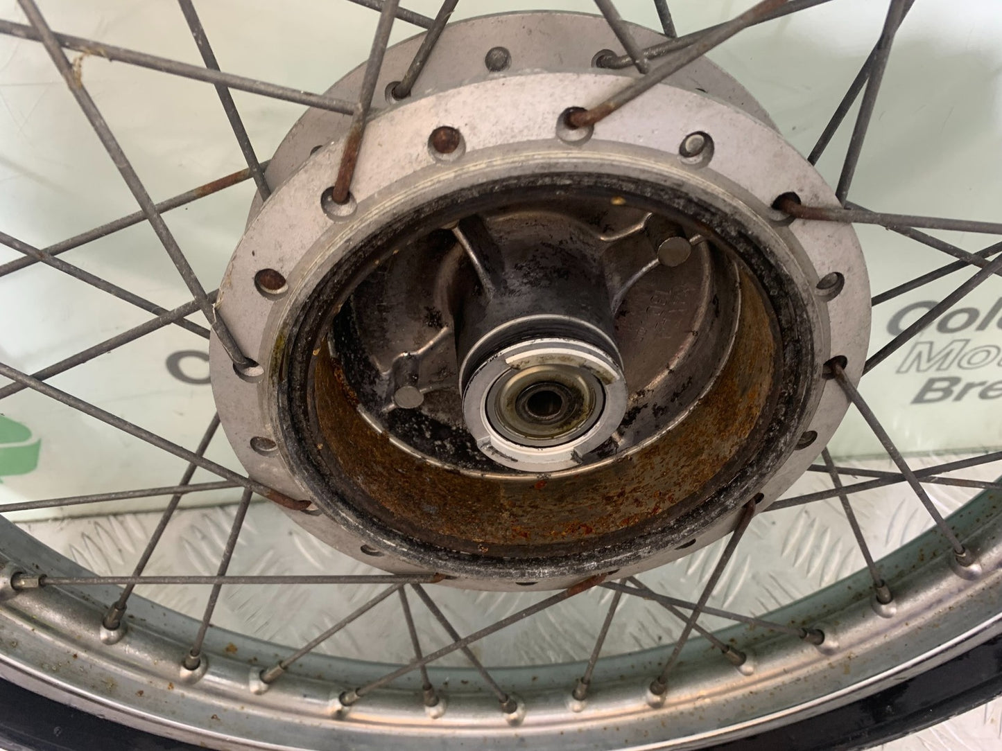 SUZUKI GP100 GP 100 FRONT WHEEL  YEAR 1978-1988 (CMB1259)