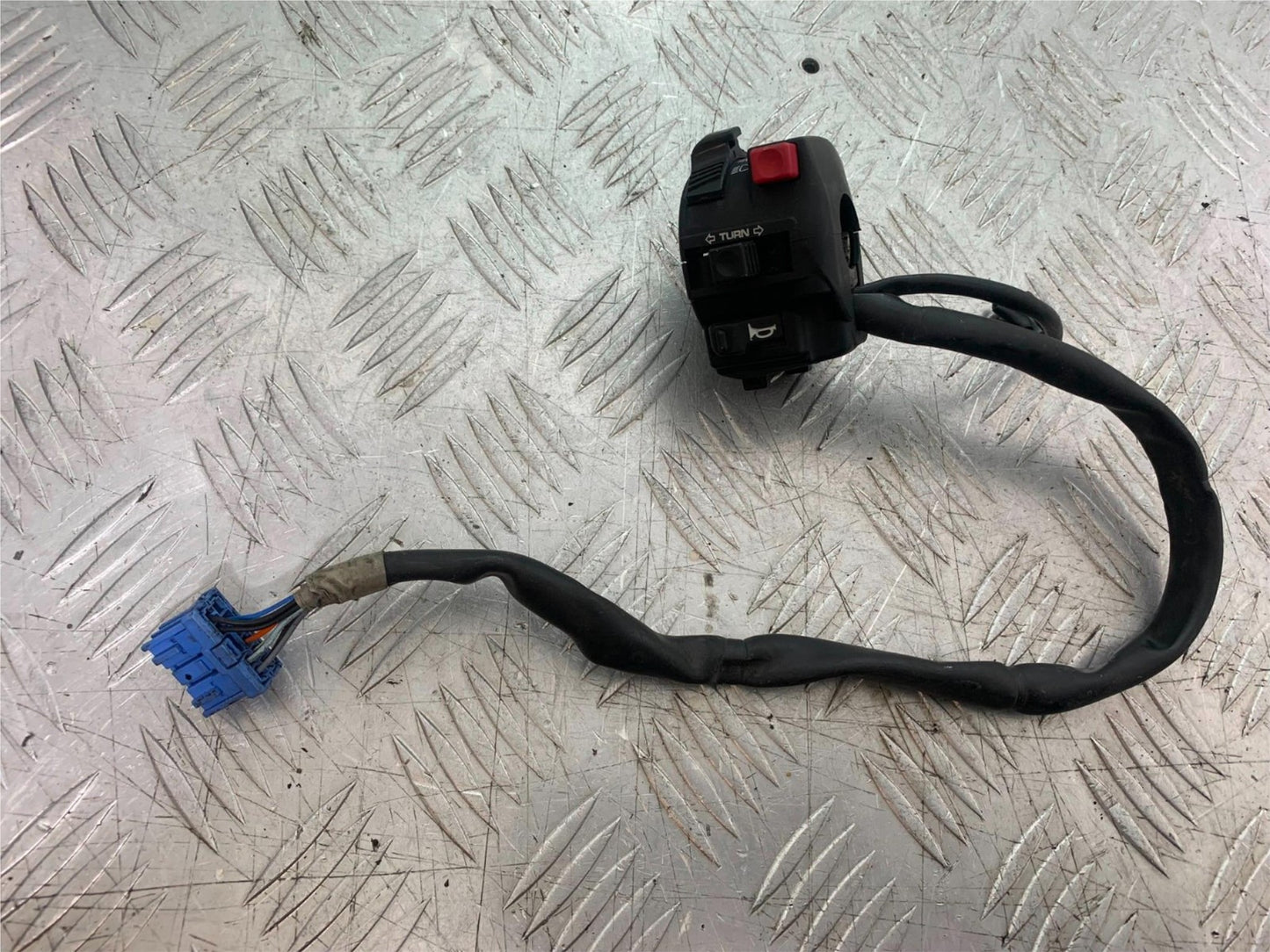 HONDA CBR1000 rr FIREBLADE LEFT SWITCH GEAR 2012-2016 (CMB1280)