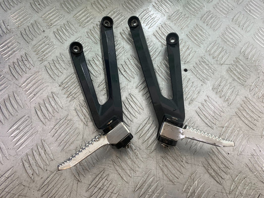 BMW S1000 RR REAR HANGER AND PEGS  YEAR 2015-2018 (CMB1246)