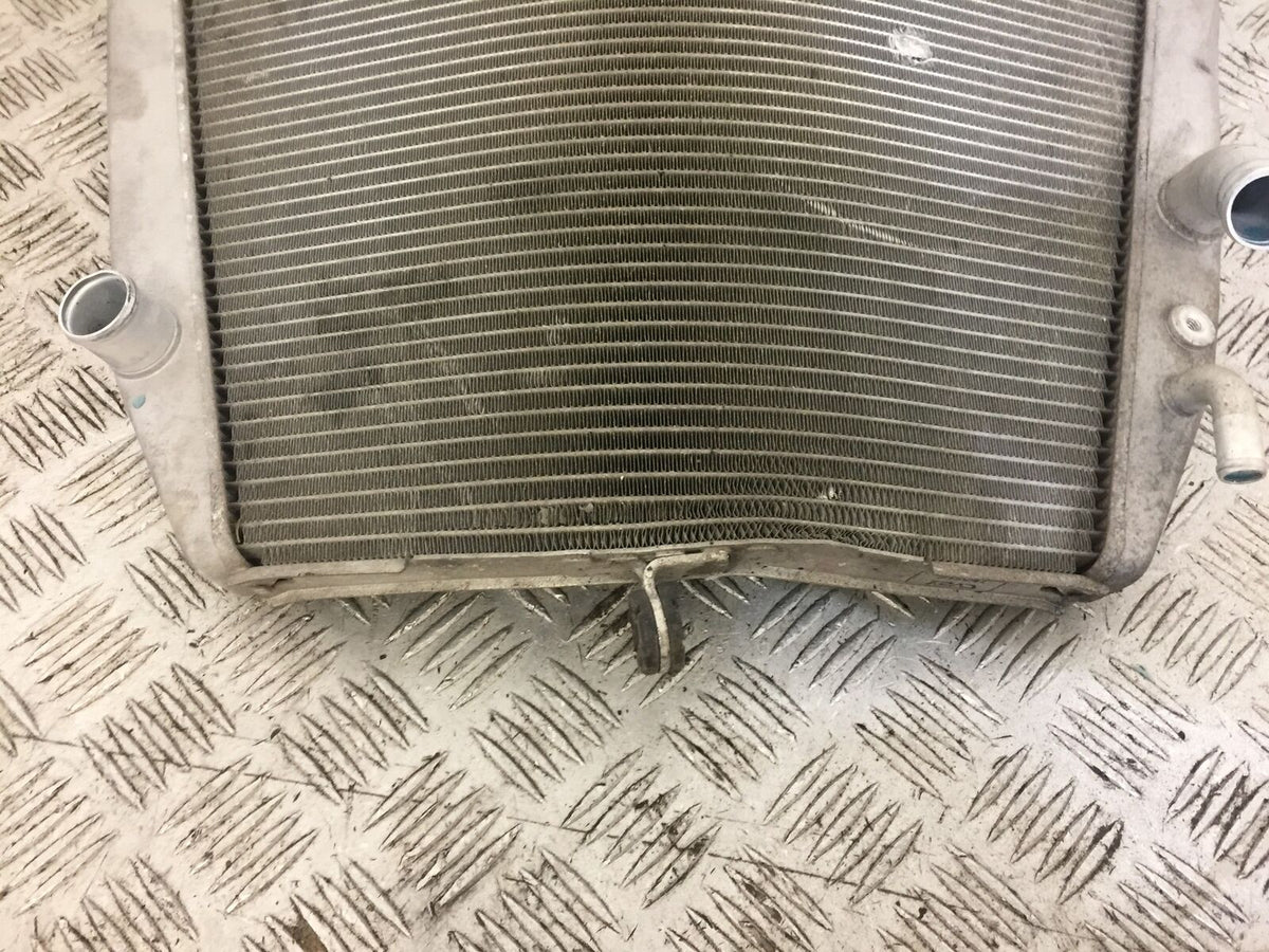 SUZUKI GSXR 750 L1-L5 RADIATOR  YEAR 2012-2016 (STOCK 698)